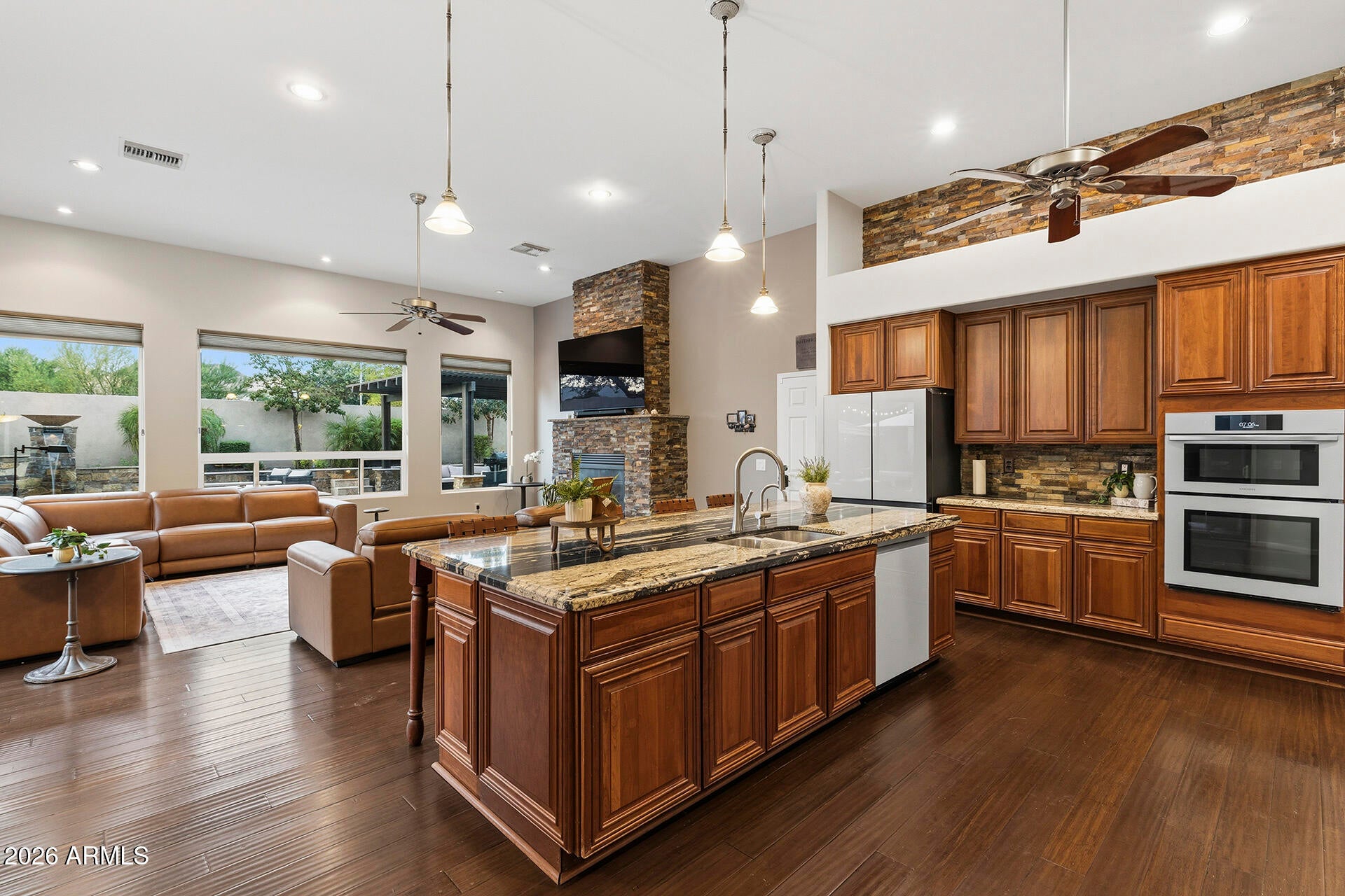 4744 W VILLA LINDA Drive