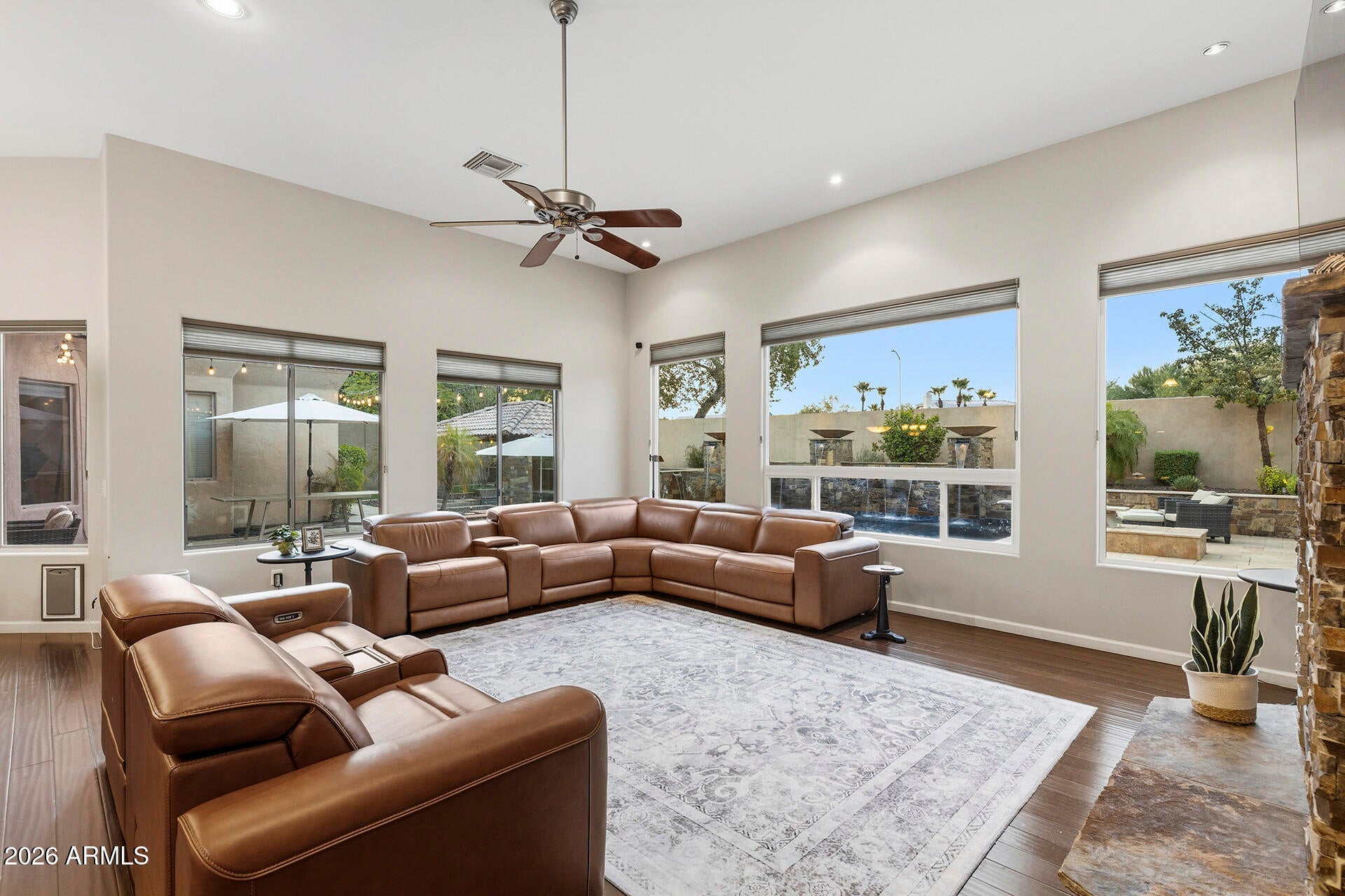 4744 W VILLA LINDA Drive