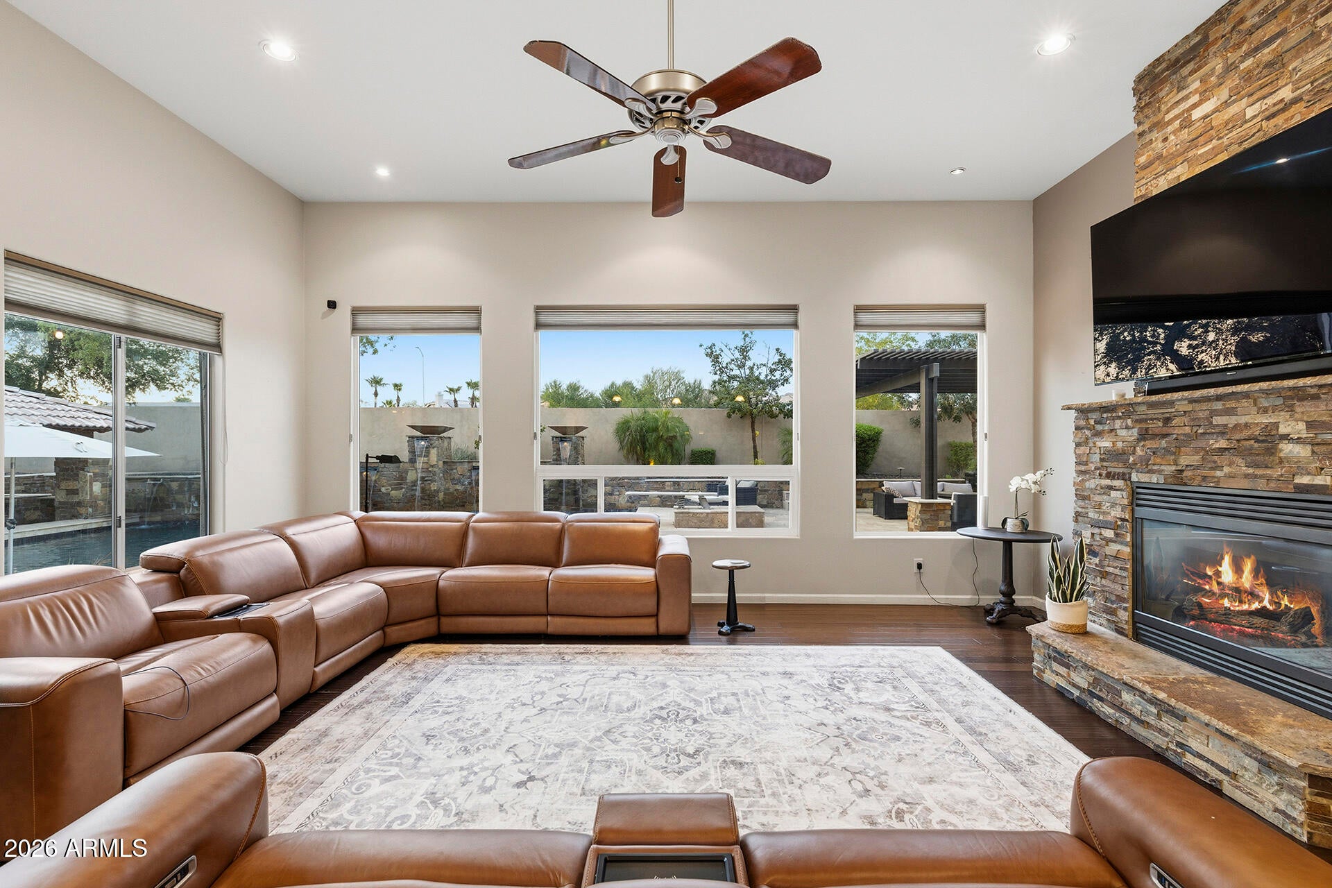 4744 W VILLA LINDA Drive
