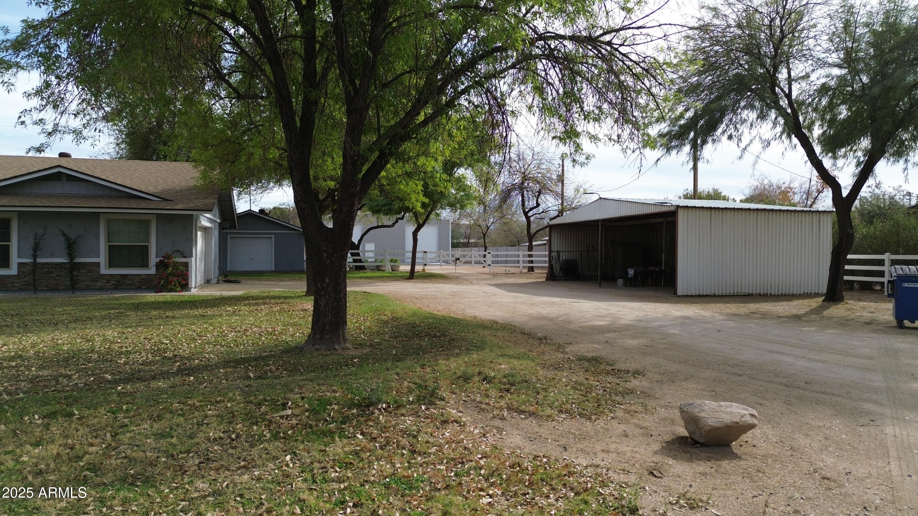 4311 W SIESTA Way