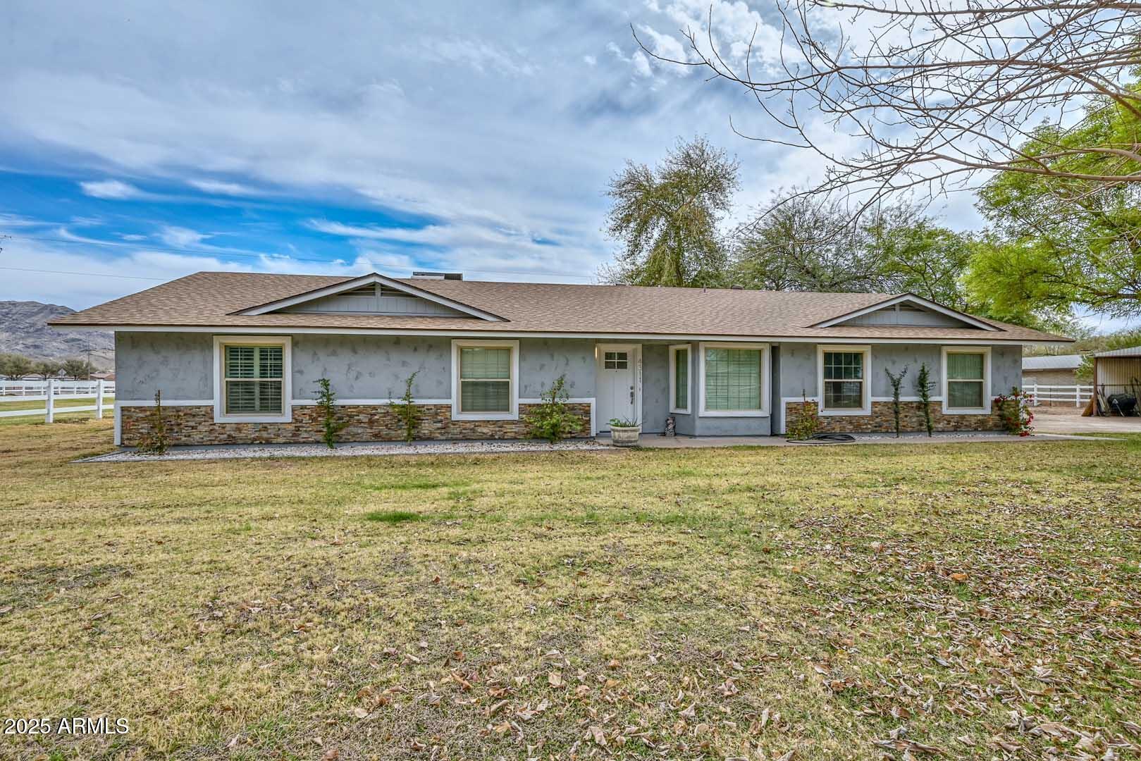 4311 W SIESTA Way