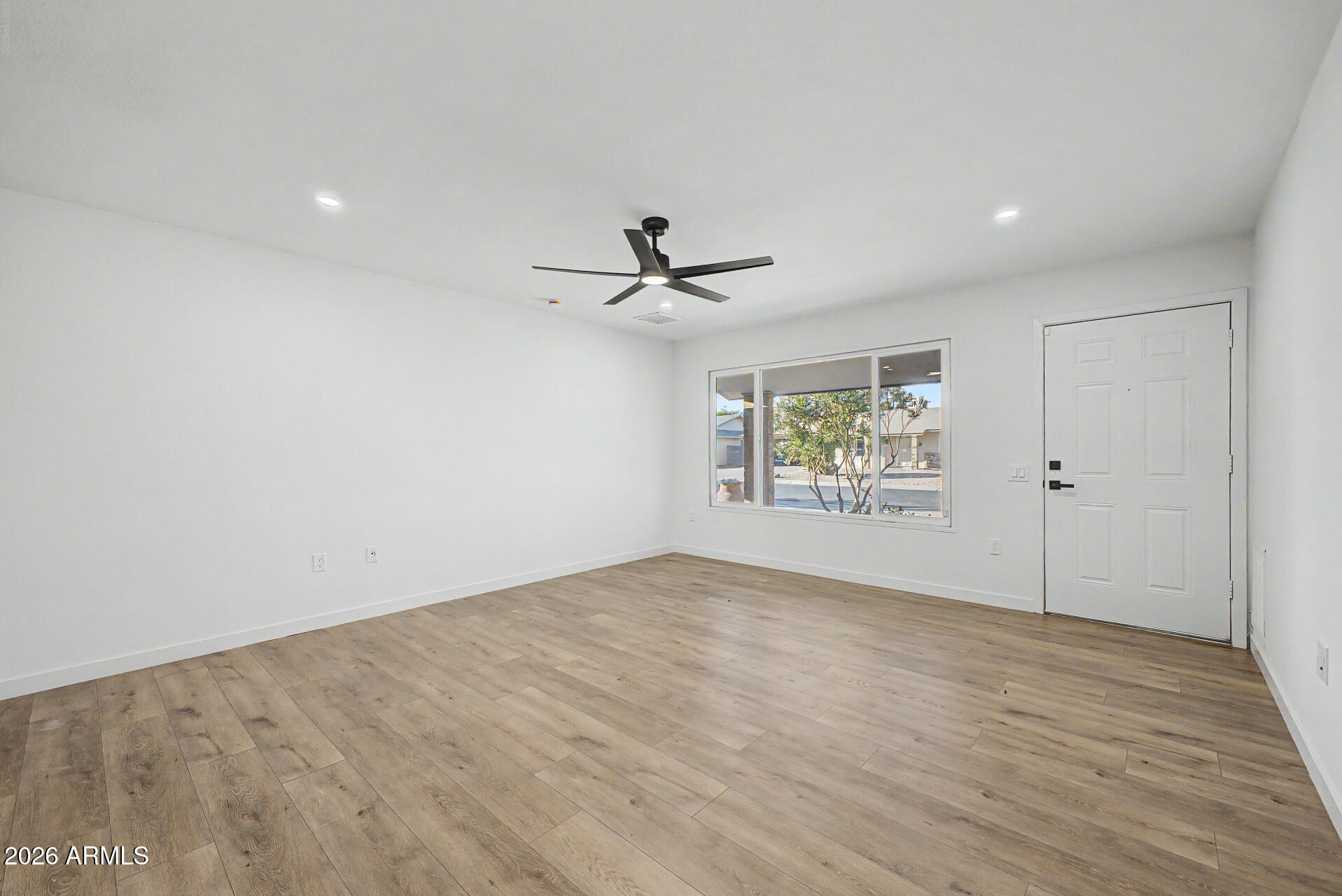 9715 W DESERT HILLS Drive