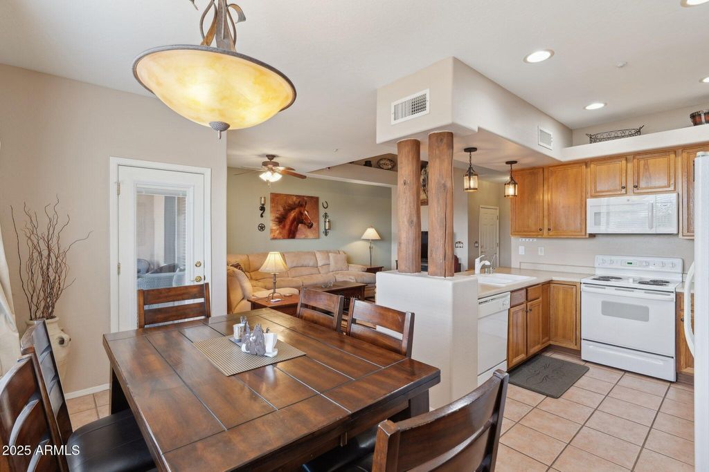 Photo of 13847 N Hamilton Drive #103, Fountain Hills, AZ 85268 (MLS # 6927228)
