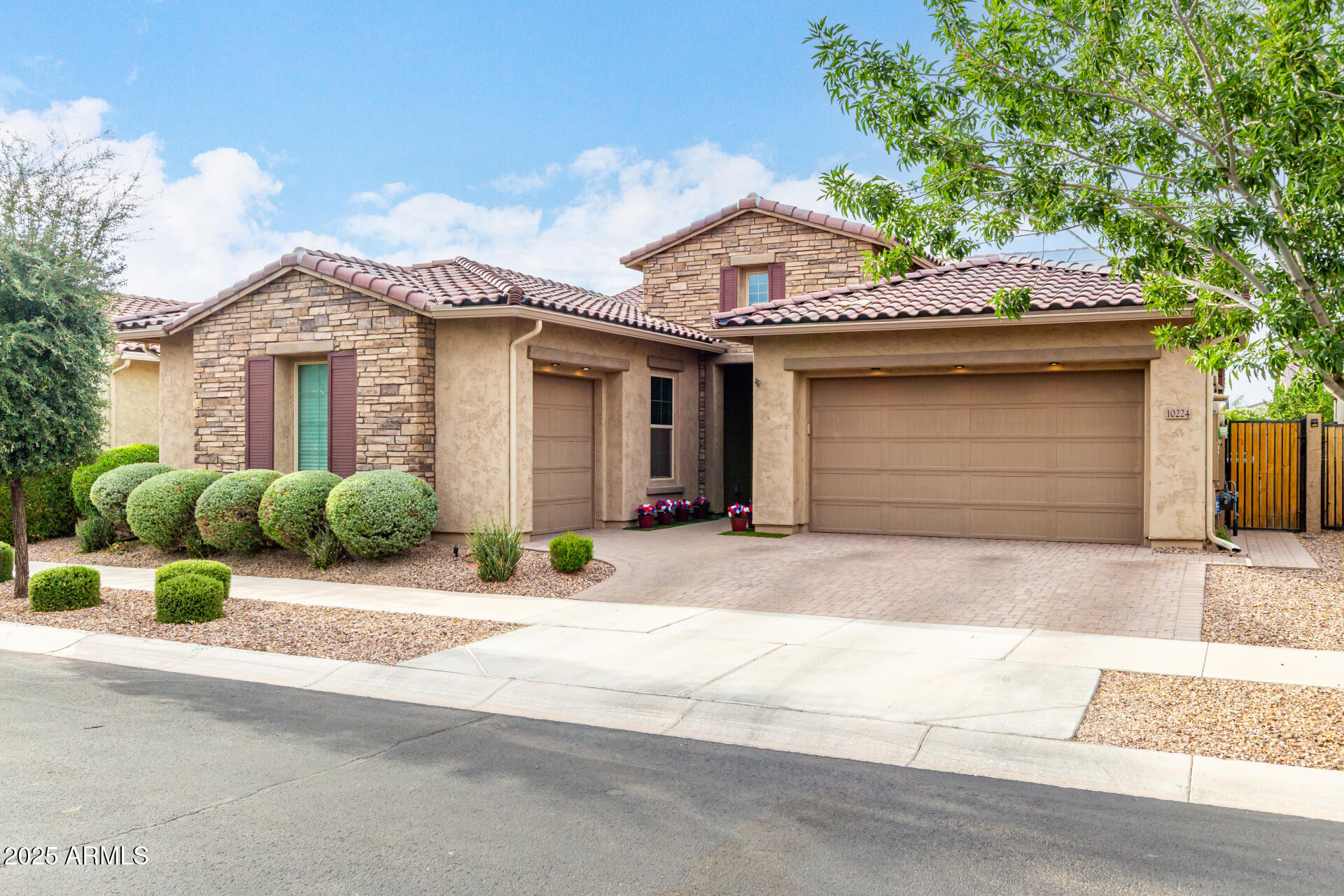 10224 E TIGER LILY Avenue