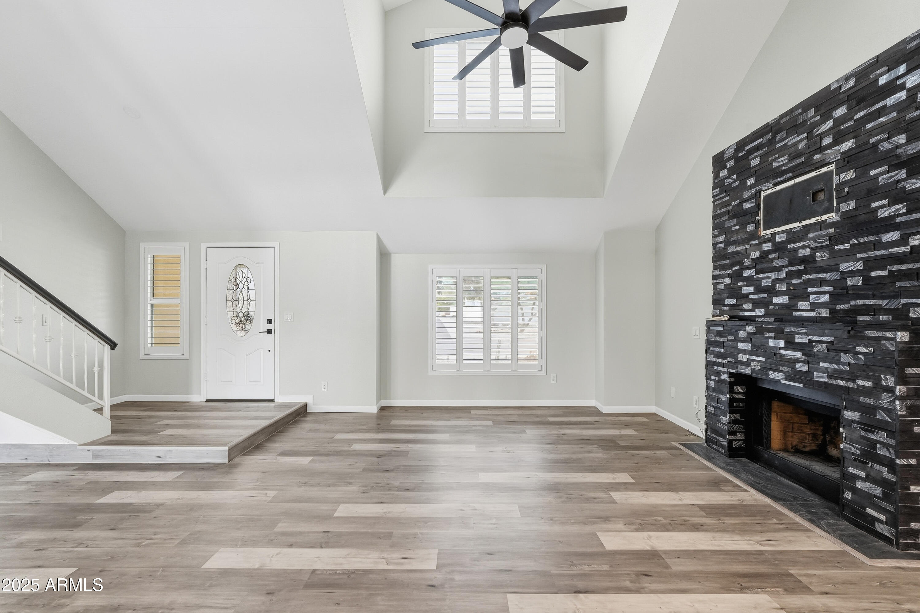 4702 E CARMEN Street