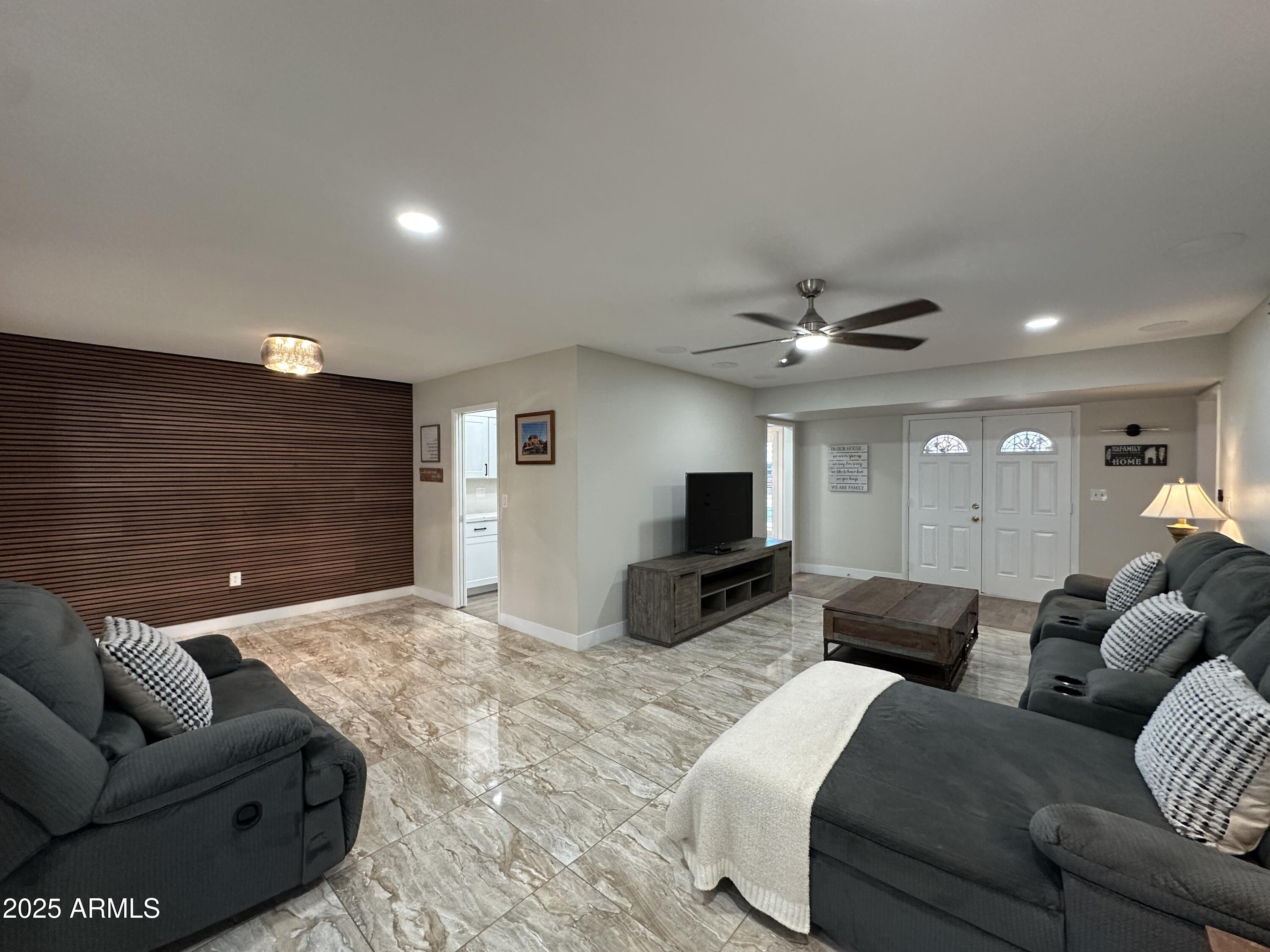 10837 W TROPICANA Circle