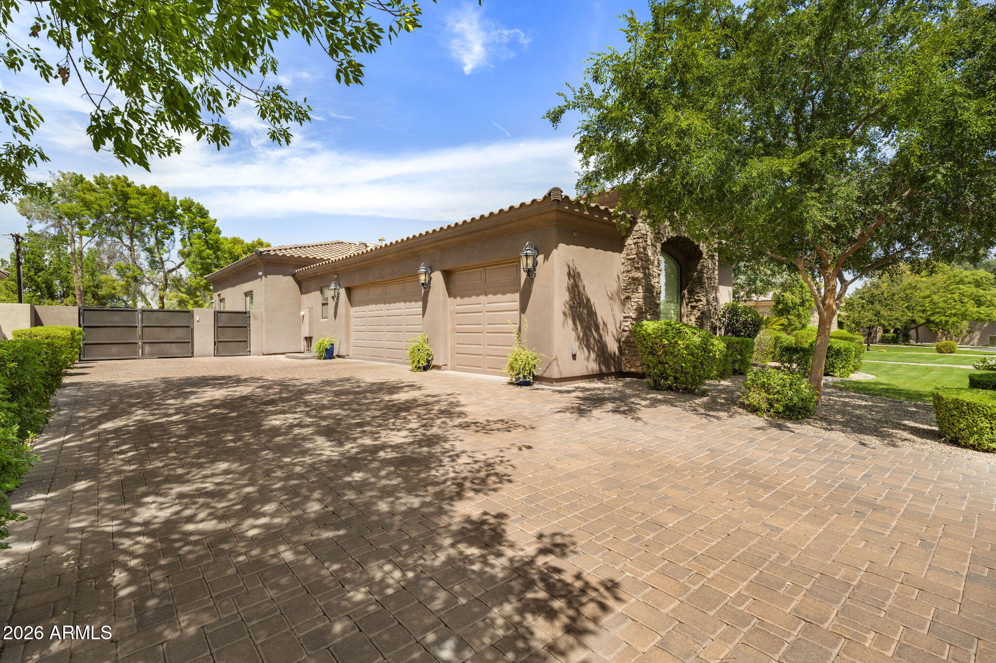 6032 W Victoria Place