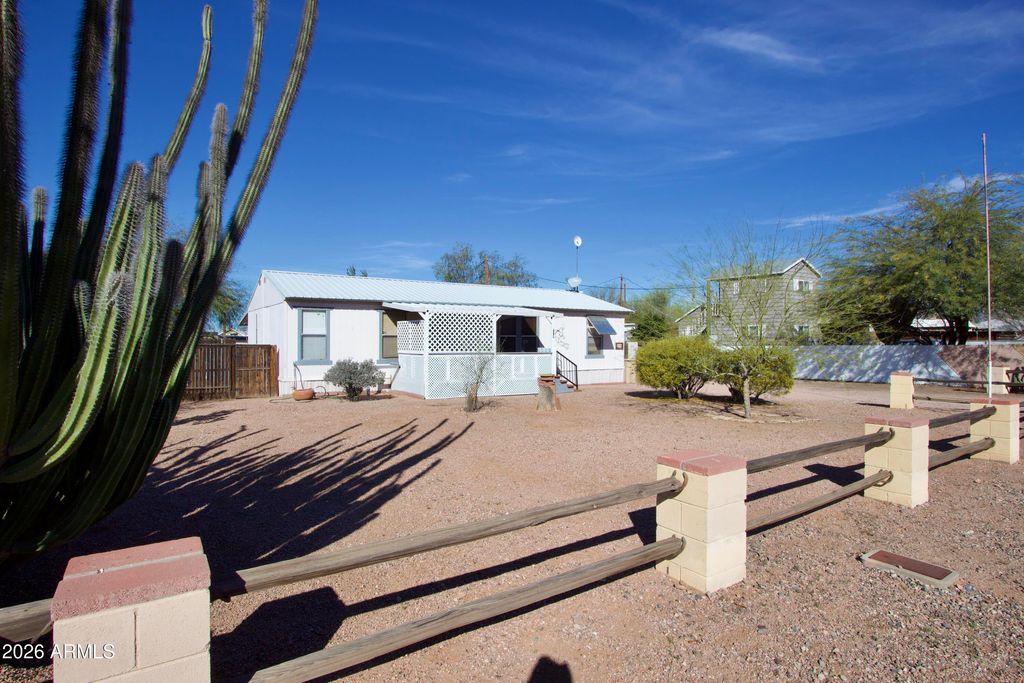 Photo of 488 N Saguaro Drive, Apache Junction, AZ 85120 (MLS # 6995007)