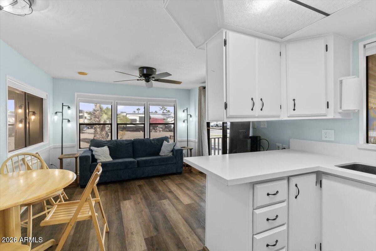 11201 N EL MIRAGE Road 725