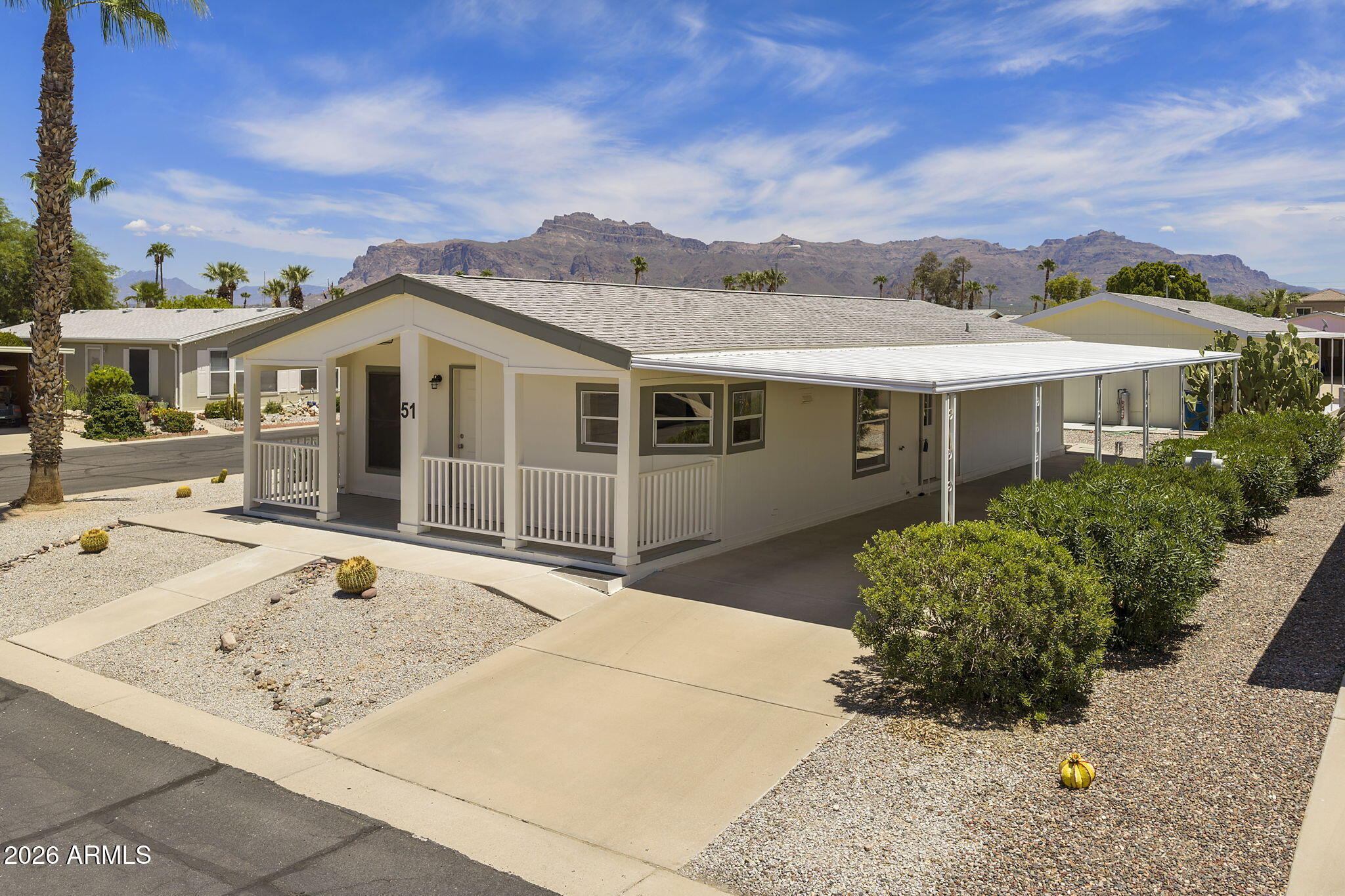 3700 S TOMAHAWK Road 51