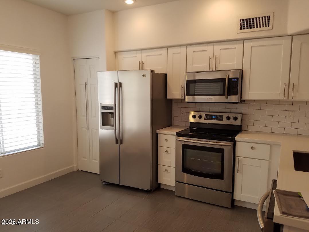 500 N Roosevelt Avenue 120
