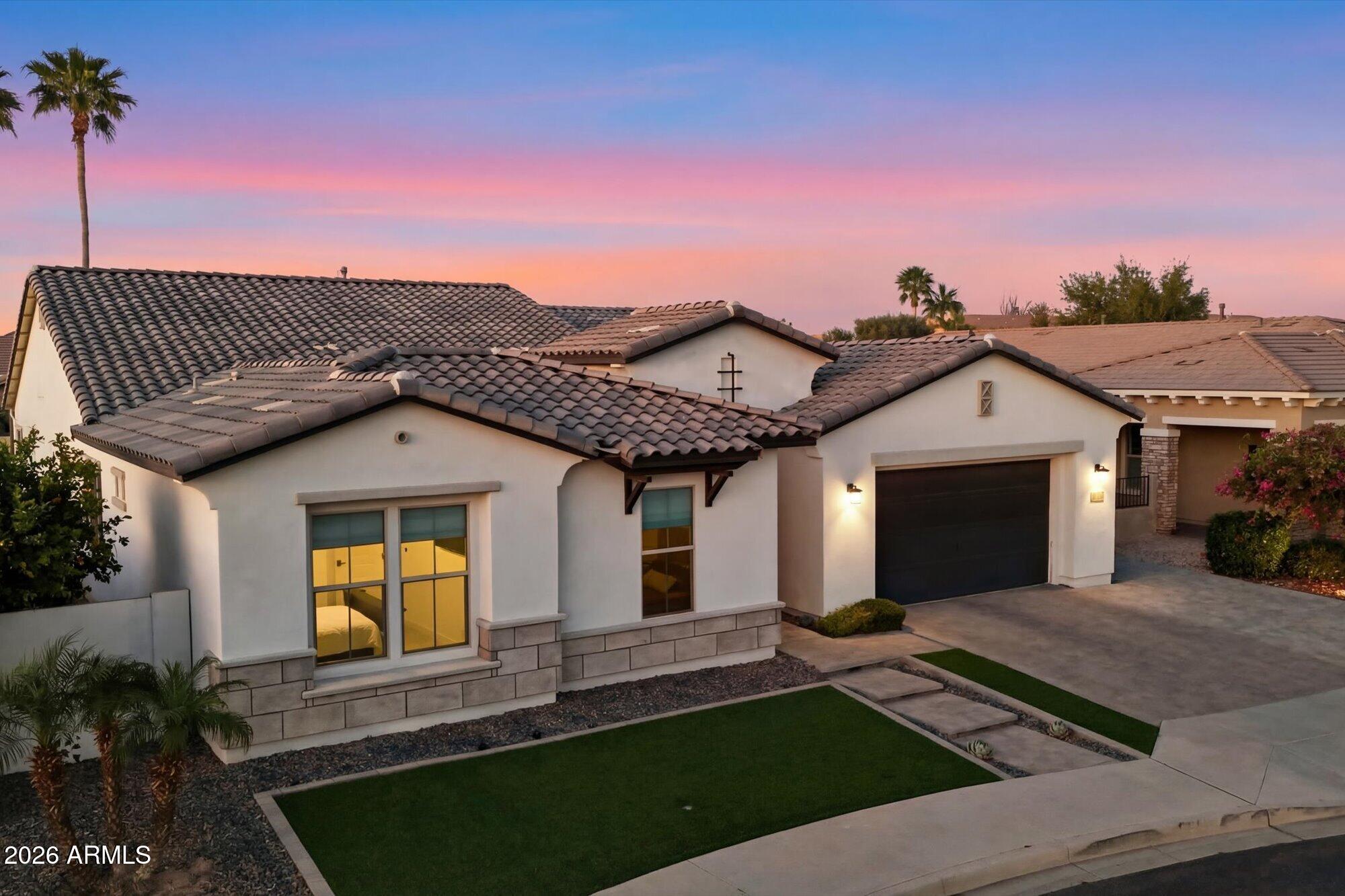2080 E AQUARIUS Place