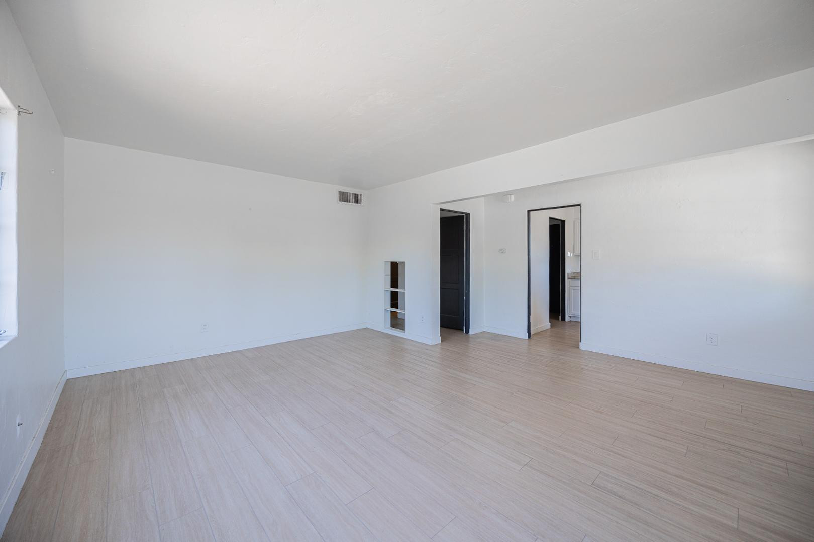 412 W 13TH Street