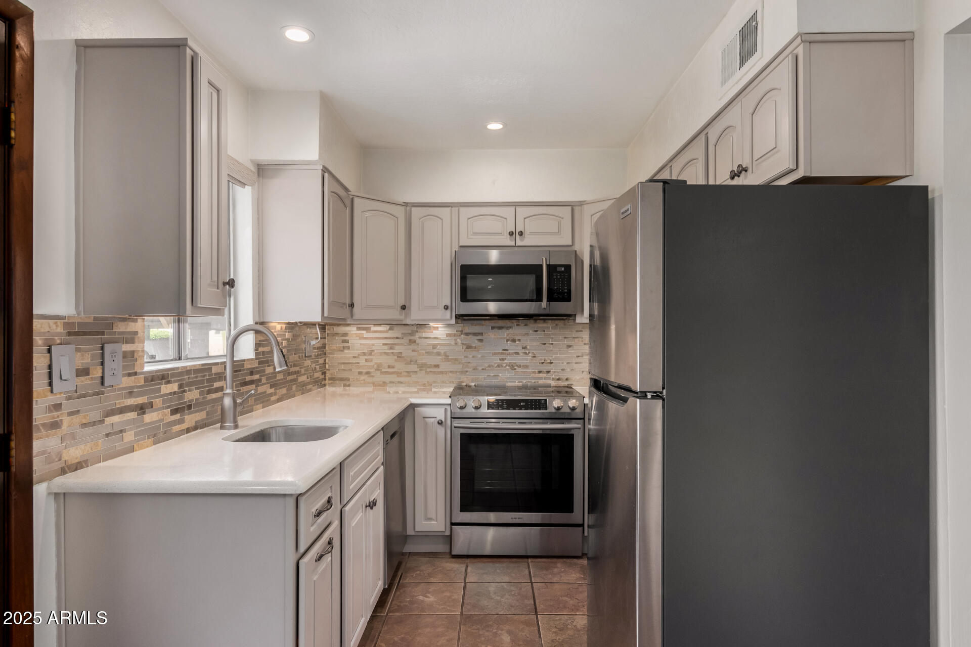 4630 N 68TH Street 264