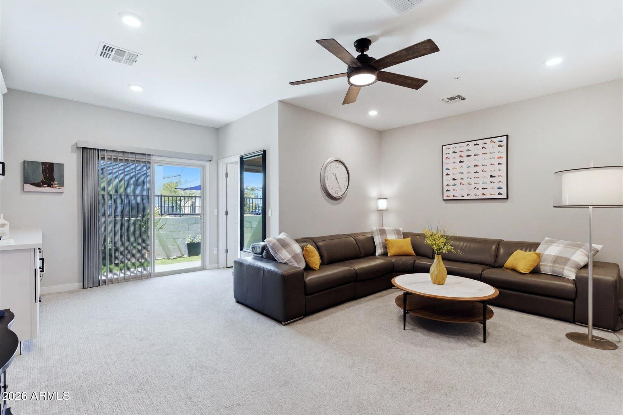2279 W LAURIE Lane