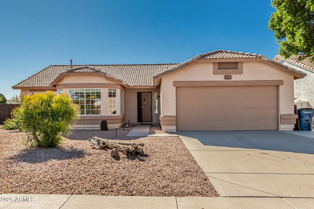 Photo of 823 W 14th Avenue, Apache Junction, AZ 85120 (MLS # 6943502)