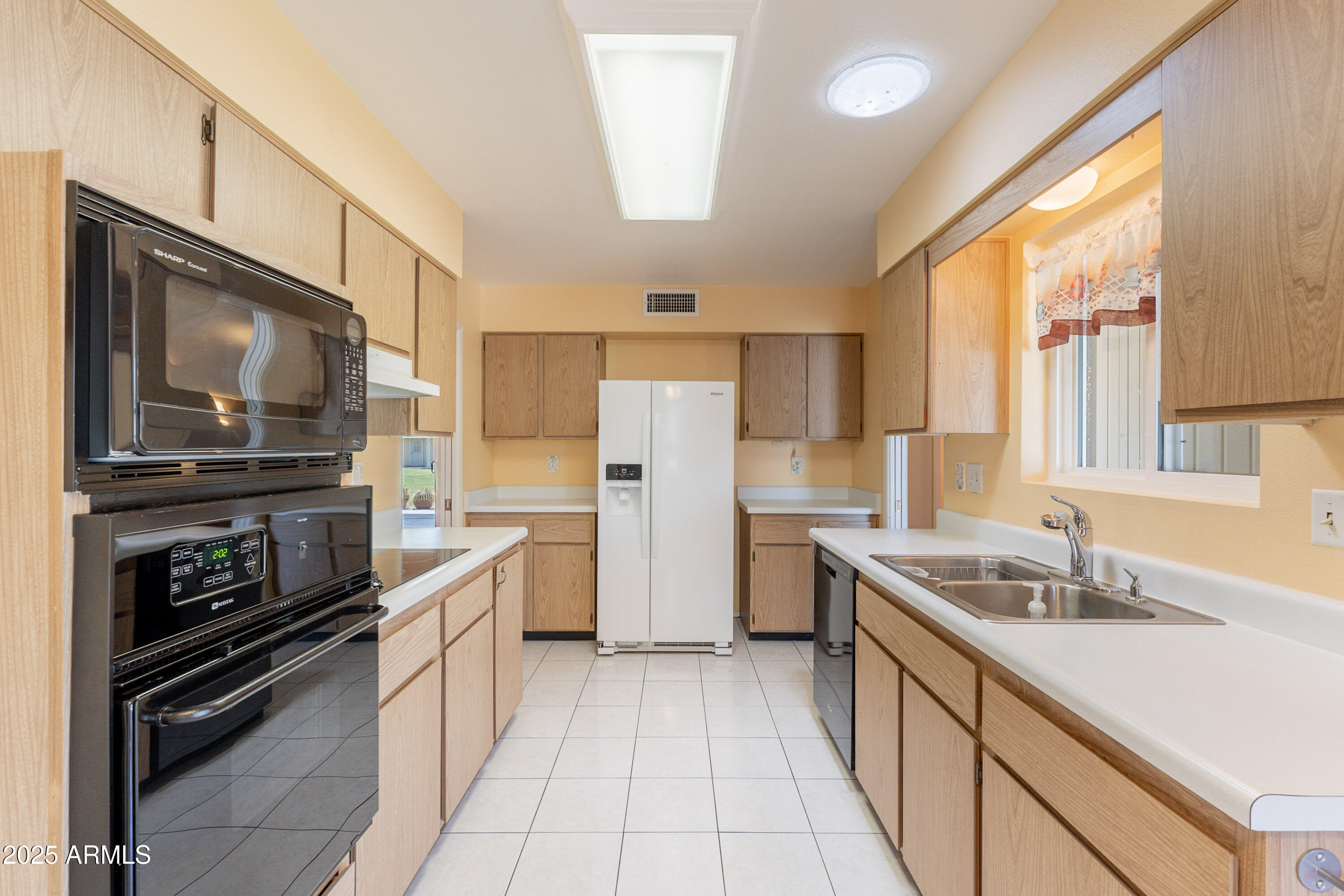 10513 W ROUNDELAY Circle