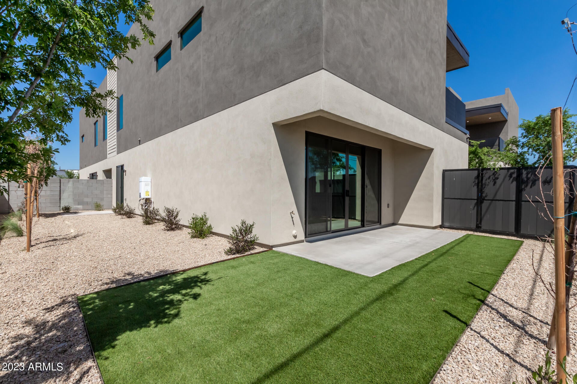 1625 E Lamar Road 2