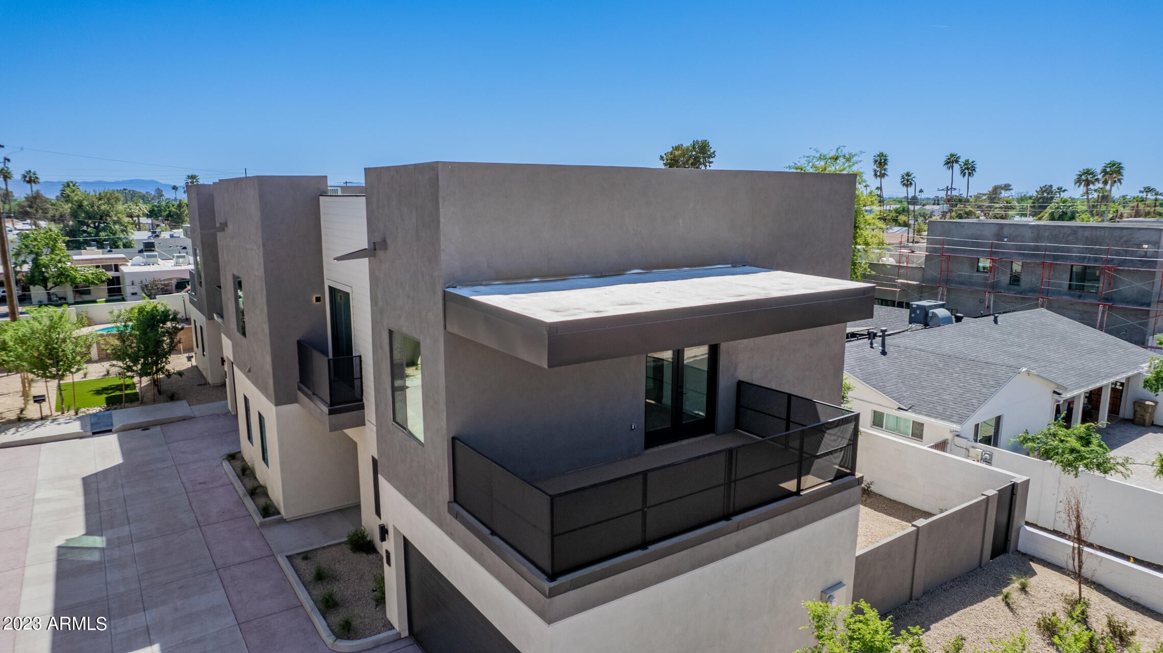 1625 E Lamar Road 2