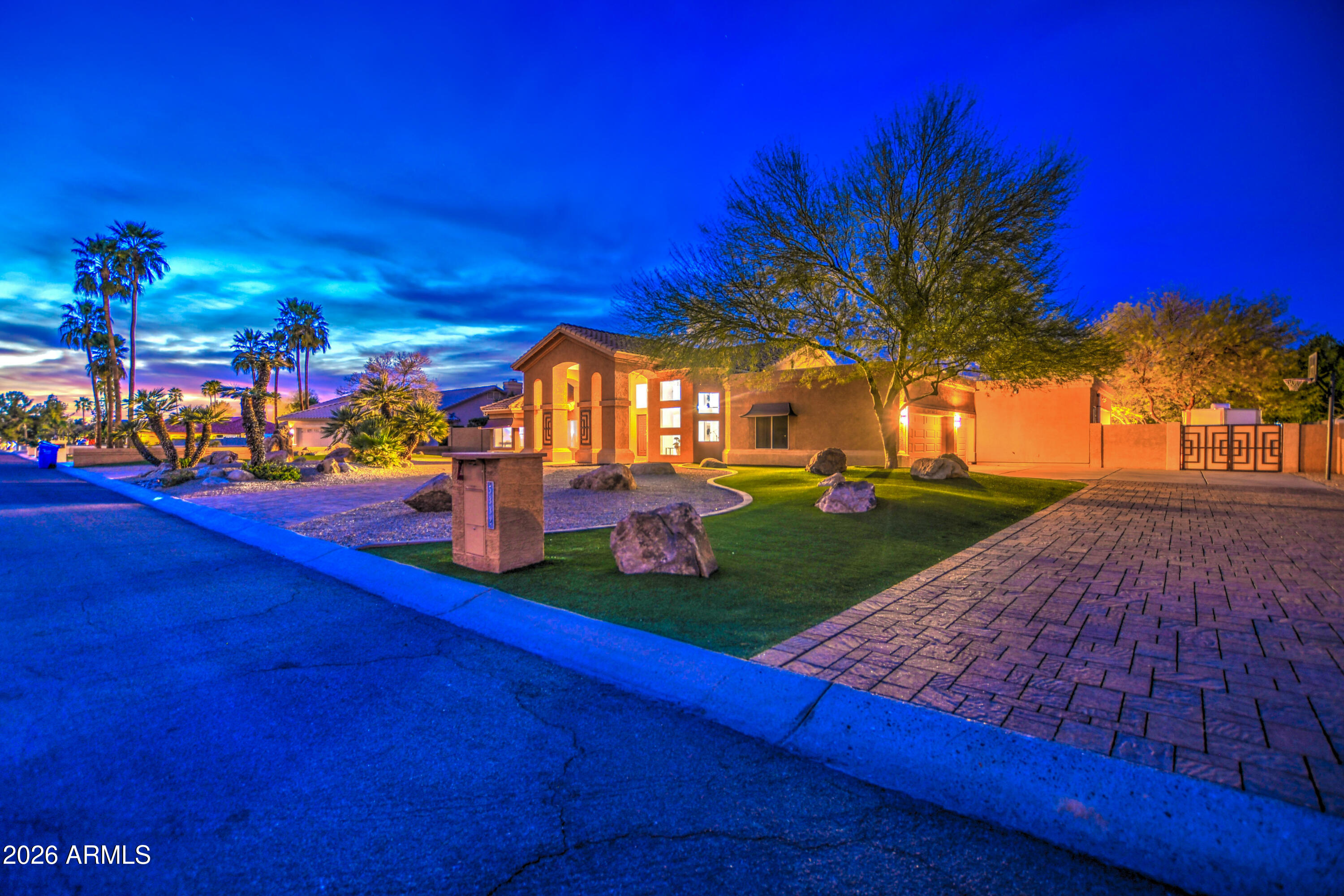 5332 W MISTY WILLOW Lane