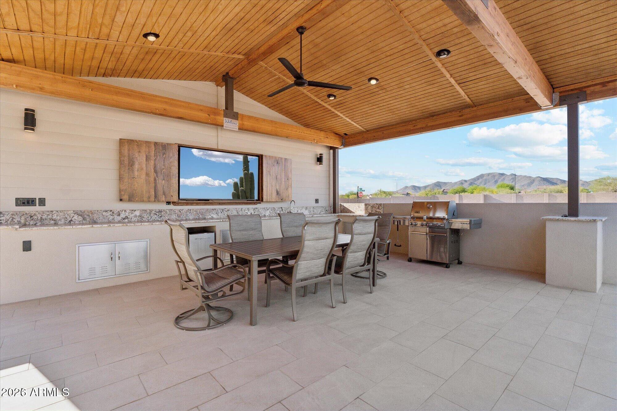 1842 W MESQUITE Street