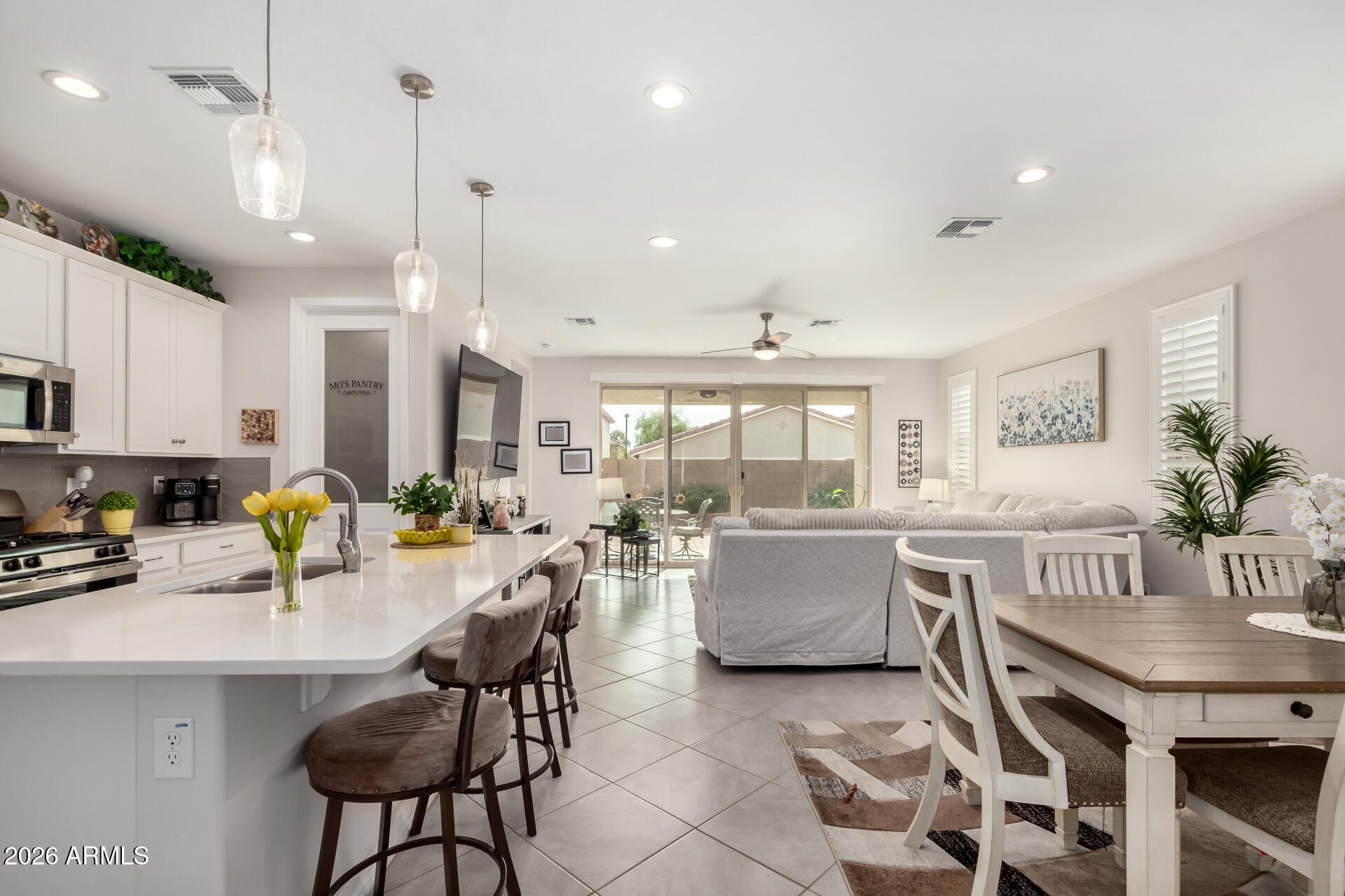 18349 W SKYLINE Court