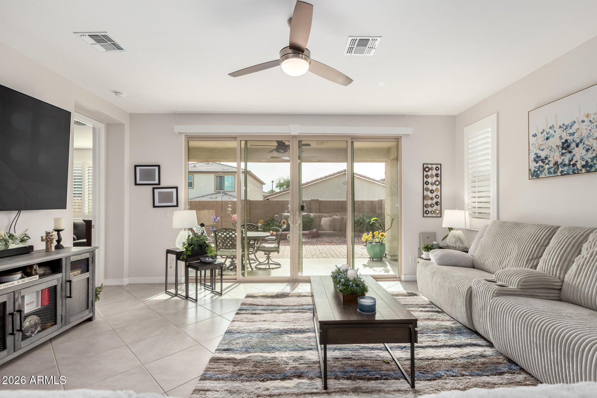 18349 W SKYLINE Court