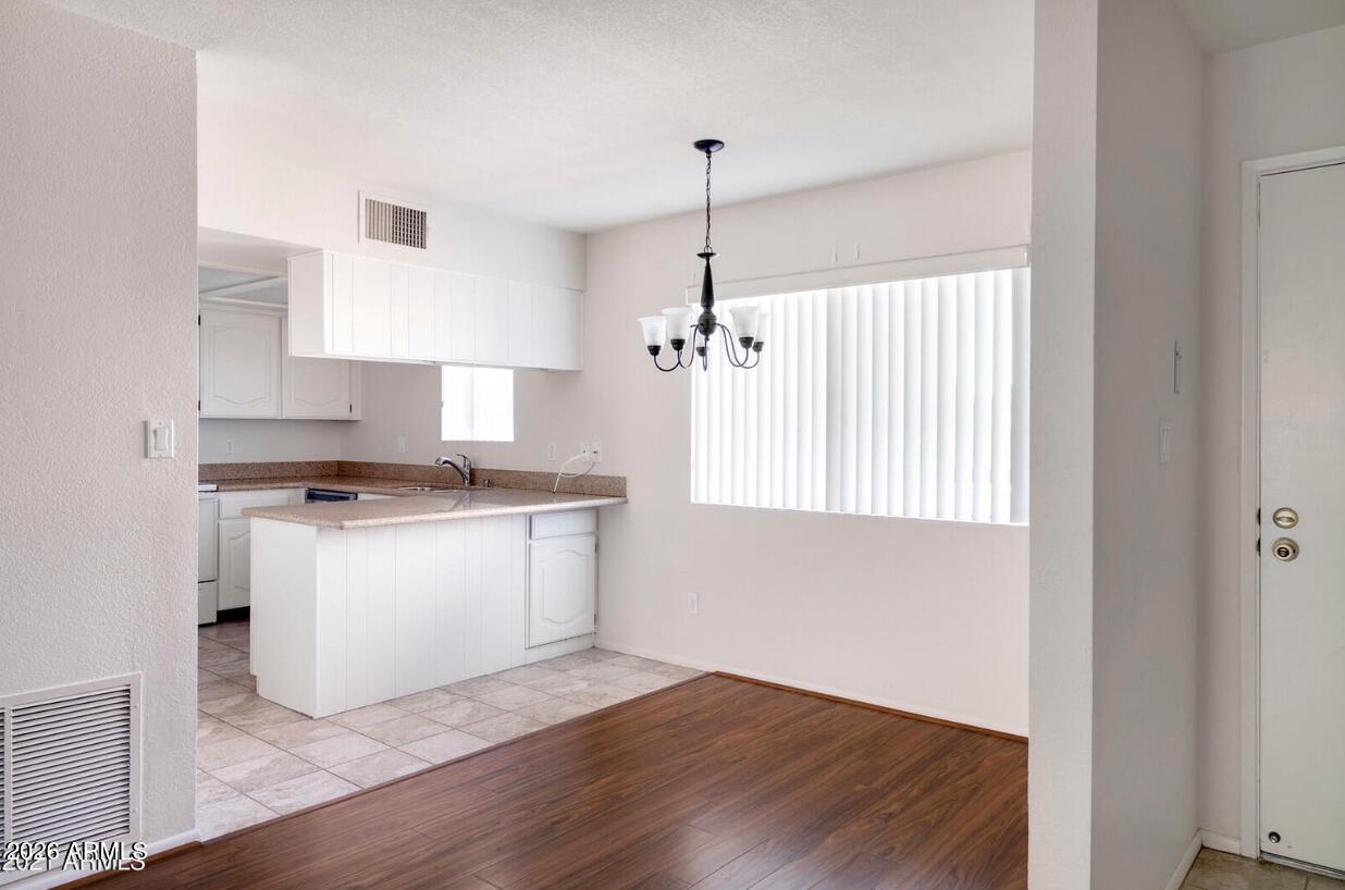 12222 N PARADISE VILLAGE Parkway S 330