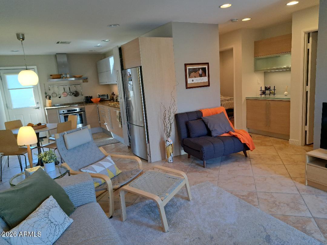 1850 E Maryland Avenue 56