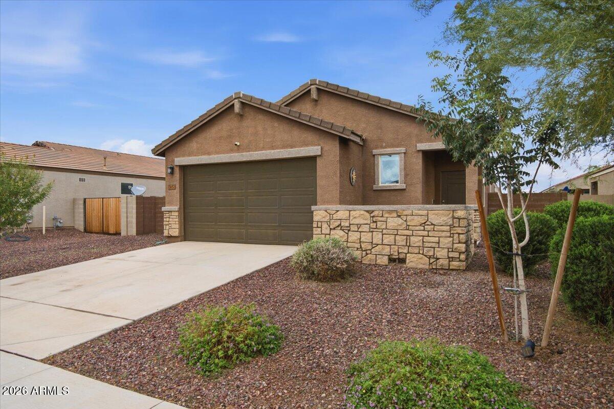 3652 E ARCHER Drive