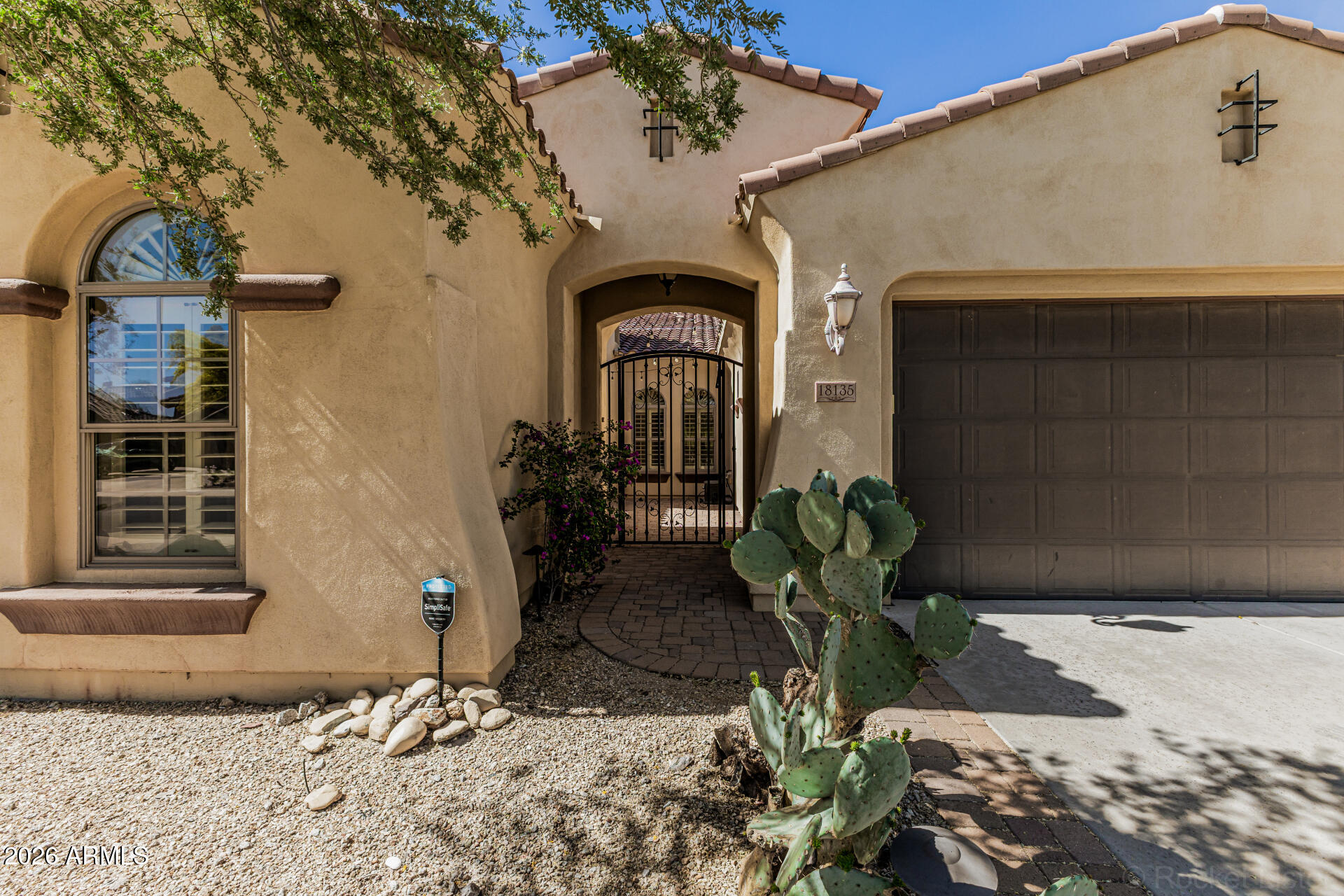 18135 W WILLOW Drive W