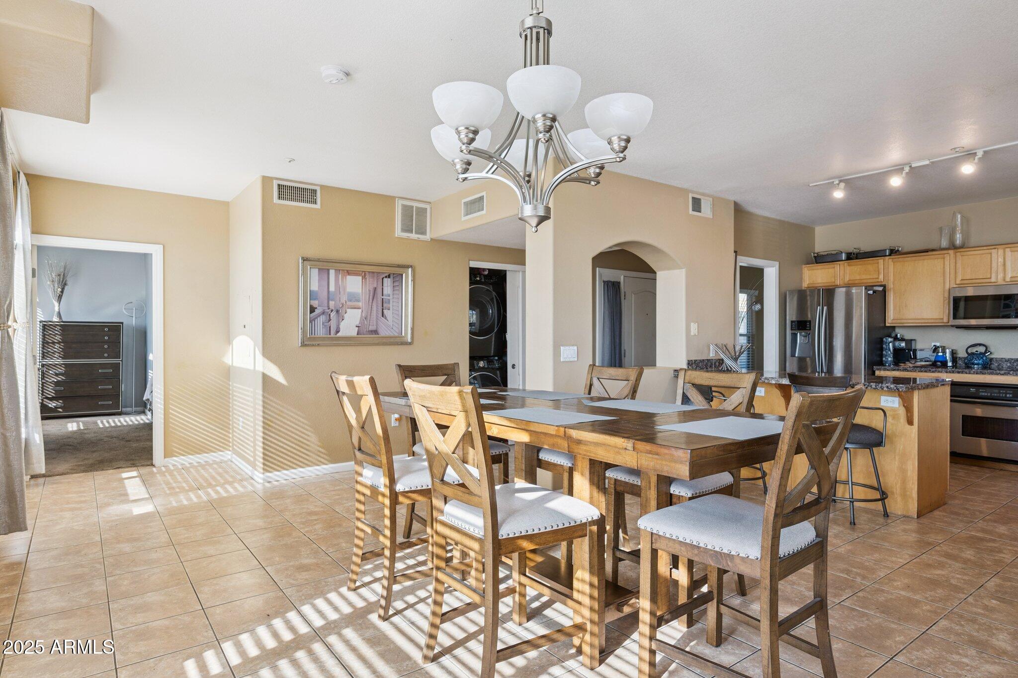 1081 W 1ST Street 16