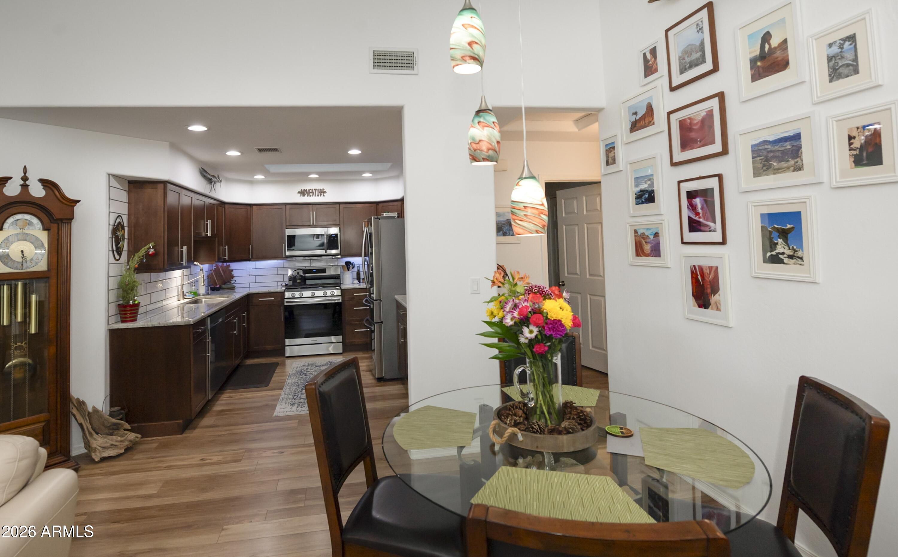COUNTRY CLUB TOWNHOMES AMD - Residential