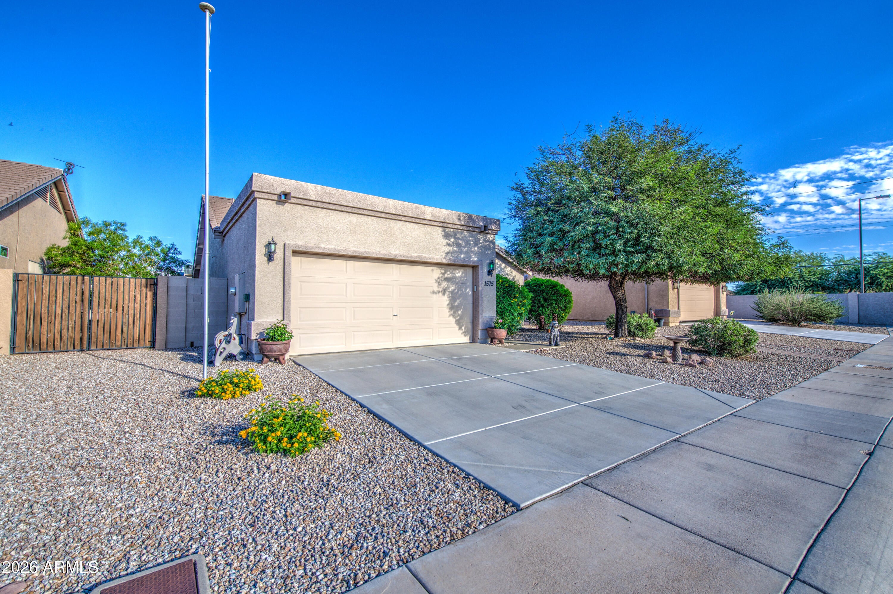 1575 S APACHE Drive