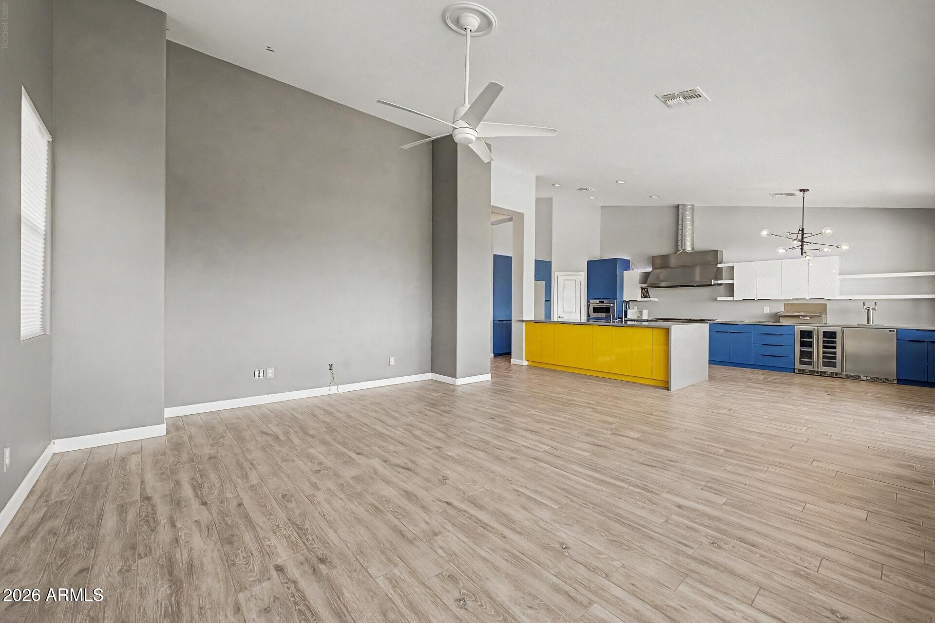 22314 W WHITE FEATHER Lane