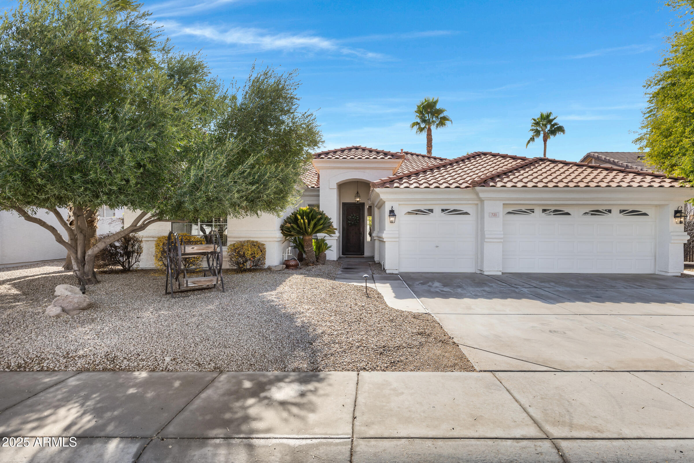 721 W CHERRYWOOD Drive