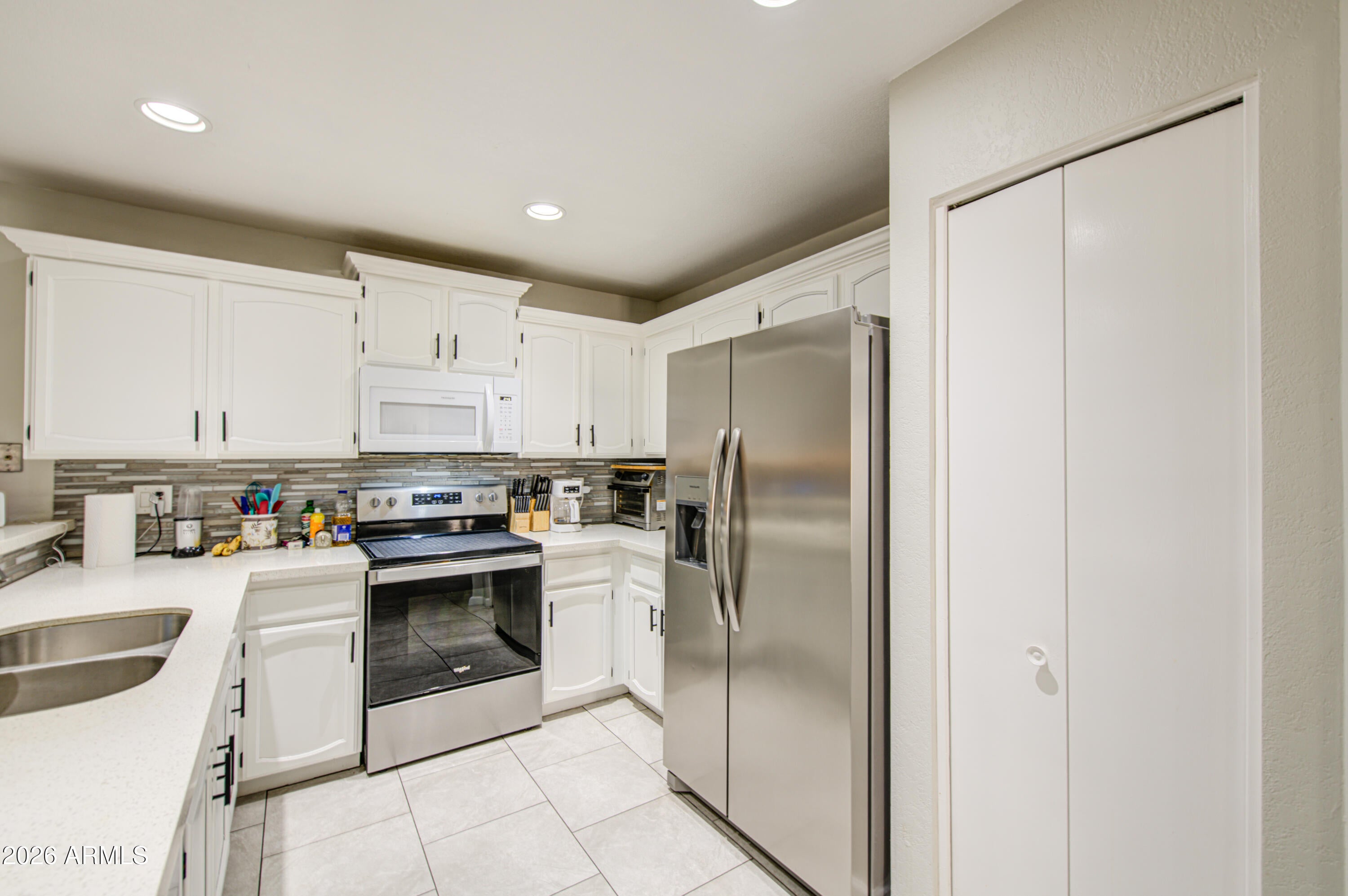 10025 W SELLS Drive