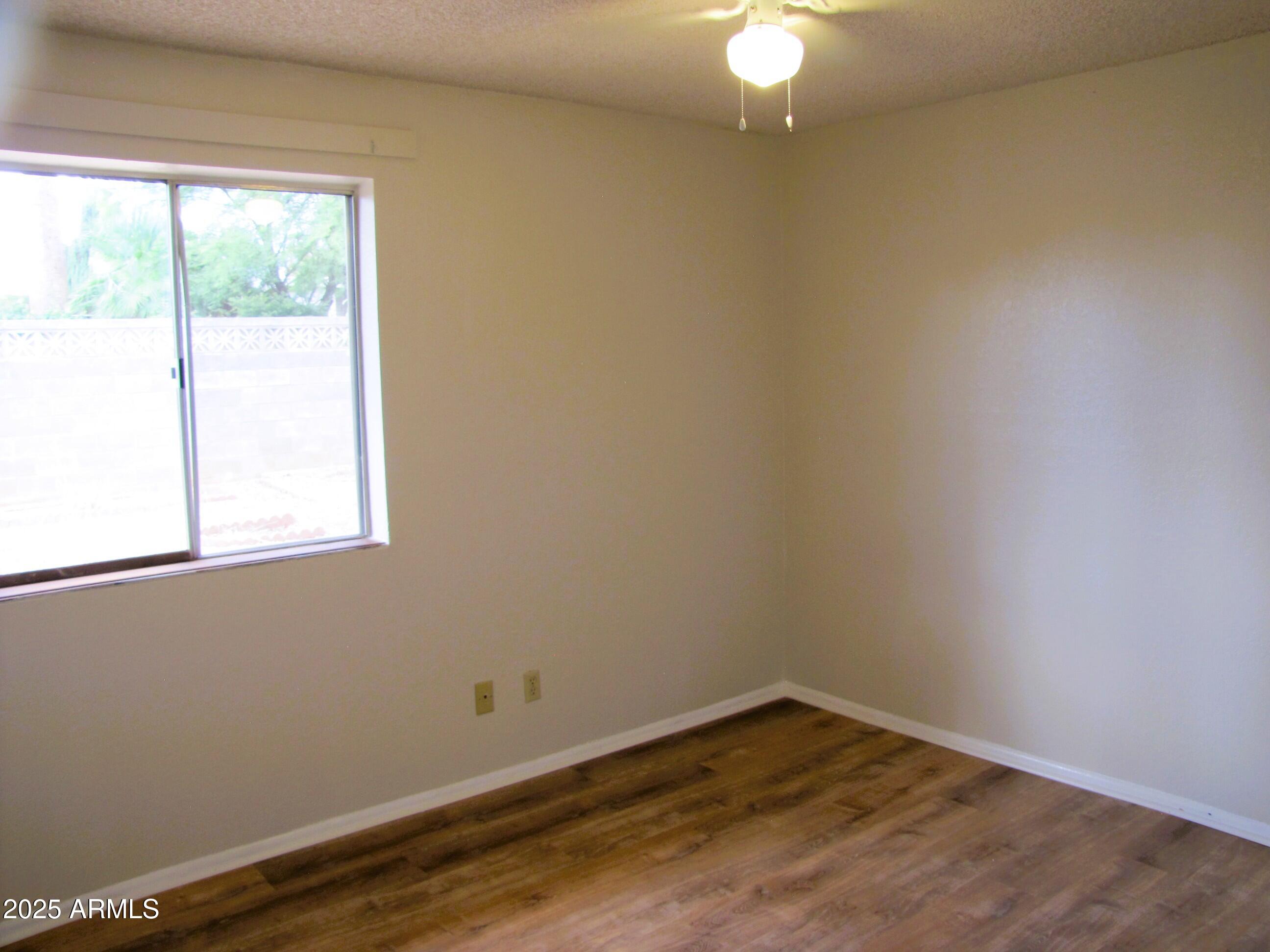 TOWN & COUNTRY ESTATES 12 - Residential Lease