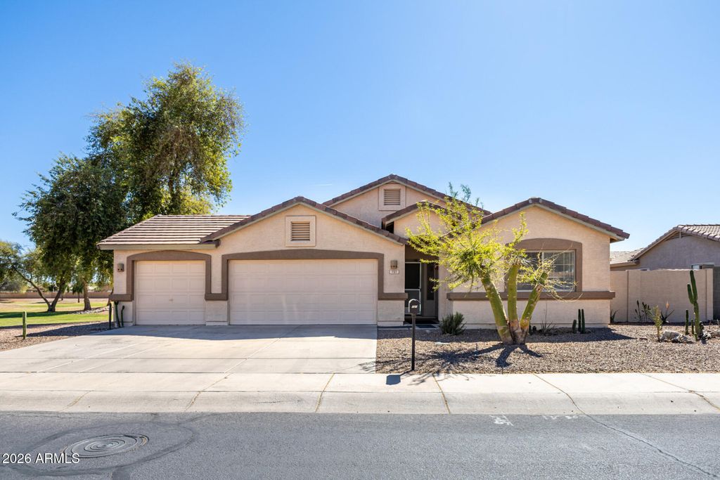 Photo of 727 E Long Avenue, Buckeye, AZ 85326 (MLS # 6997366)