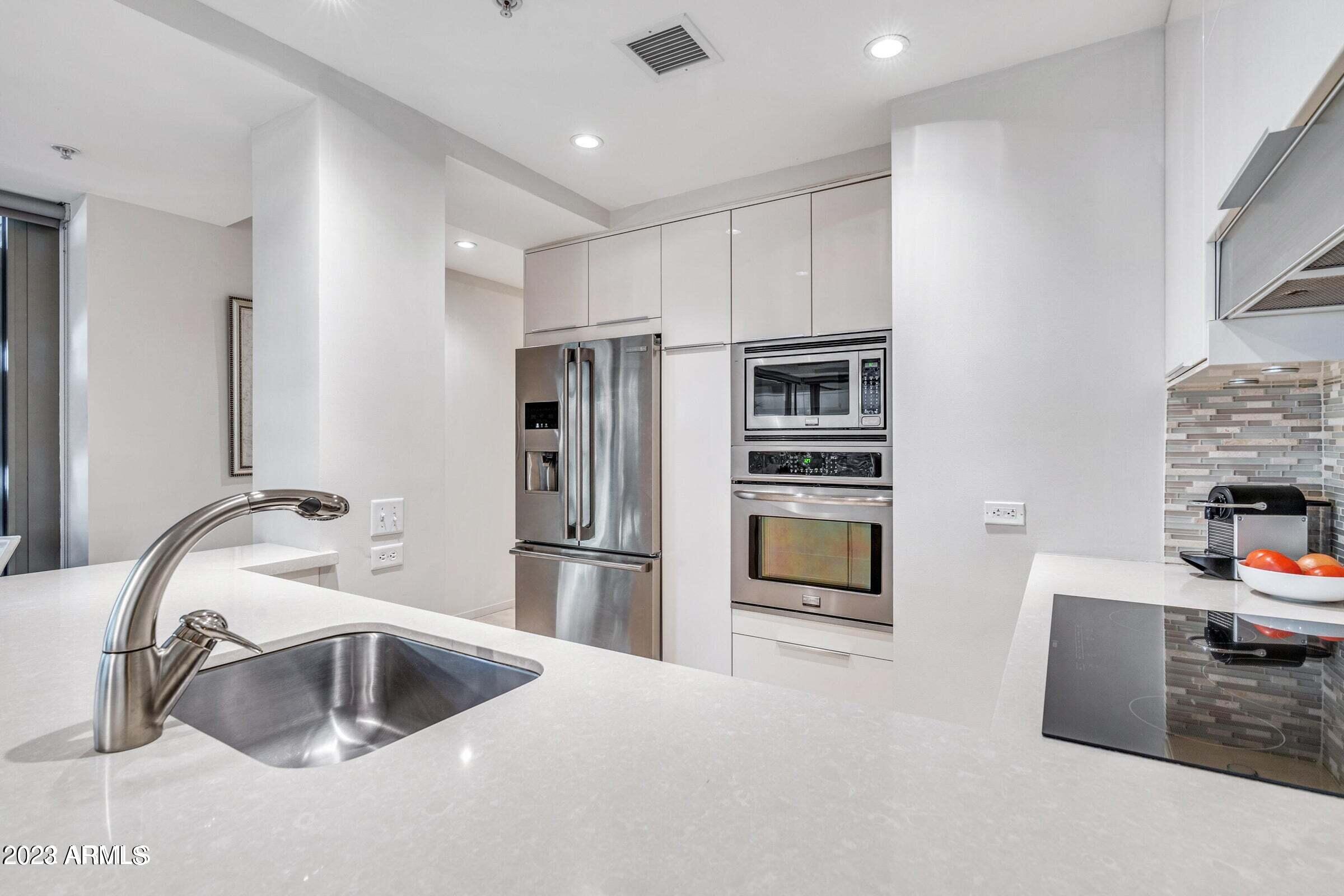 7157 E RANCHO VISTA Drive 3011