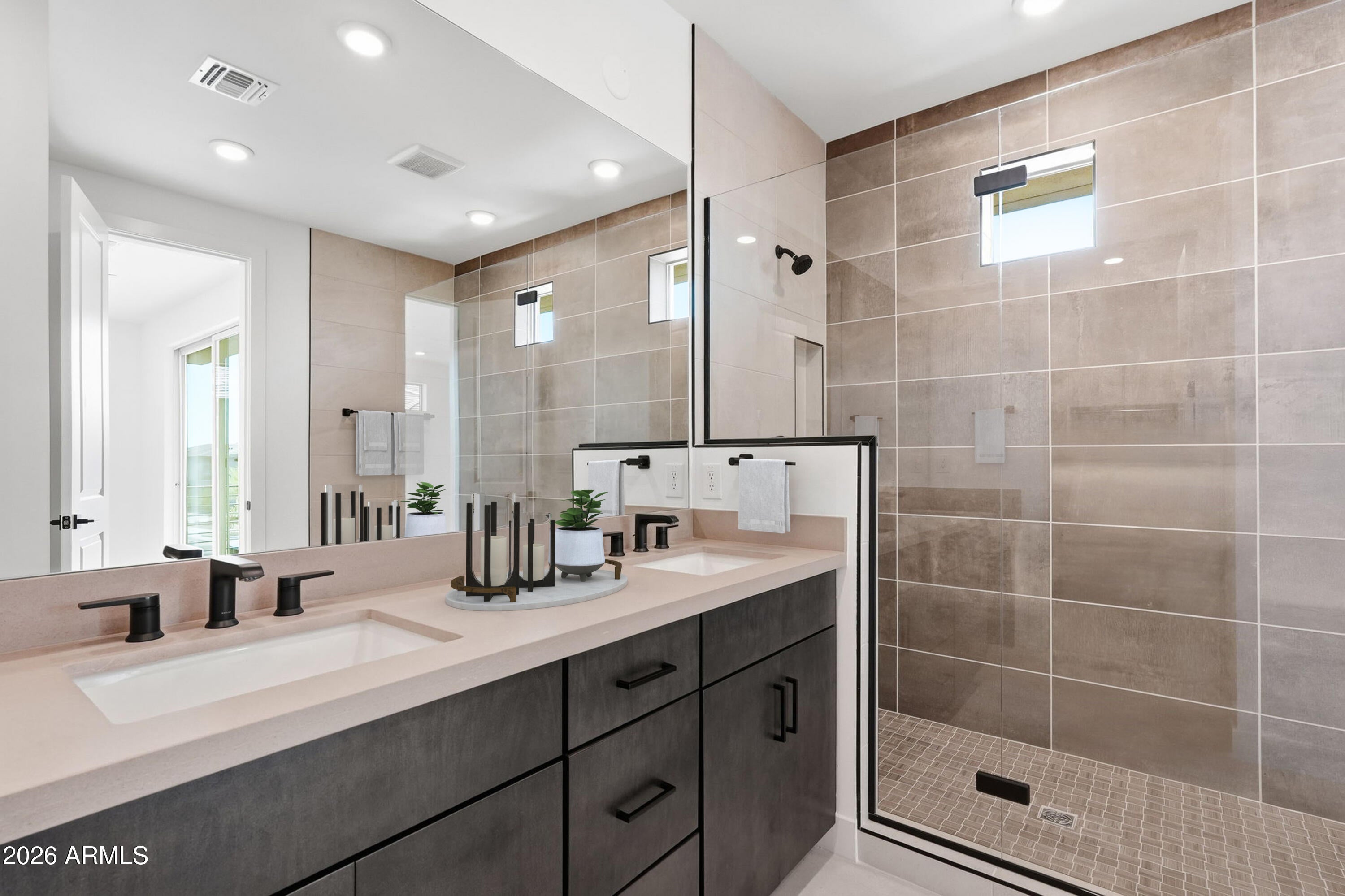 2121 W SONORAN DESERT Drive 155