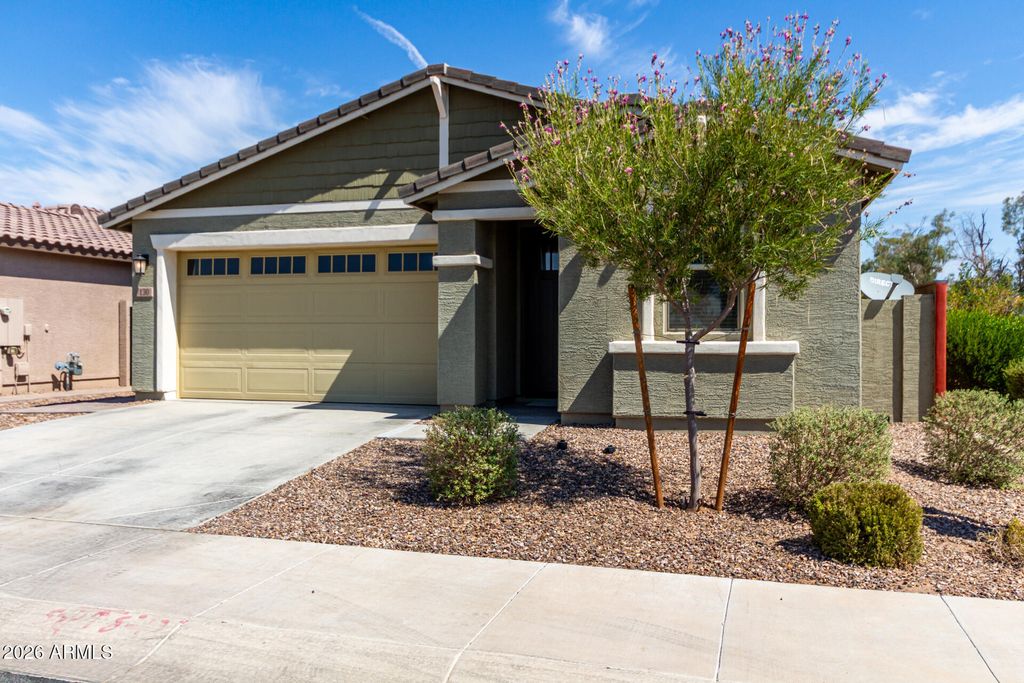 Photo of 130 E Elmwood Place E, Chandler, AZ 85249 (MLS # 6975984)