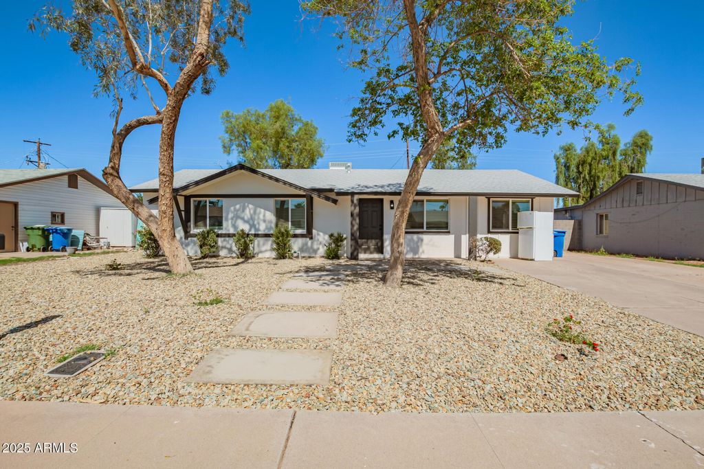 Photo of 628 E Papago Drive, Tempe, AZ 85288 (MLS # 6934781)