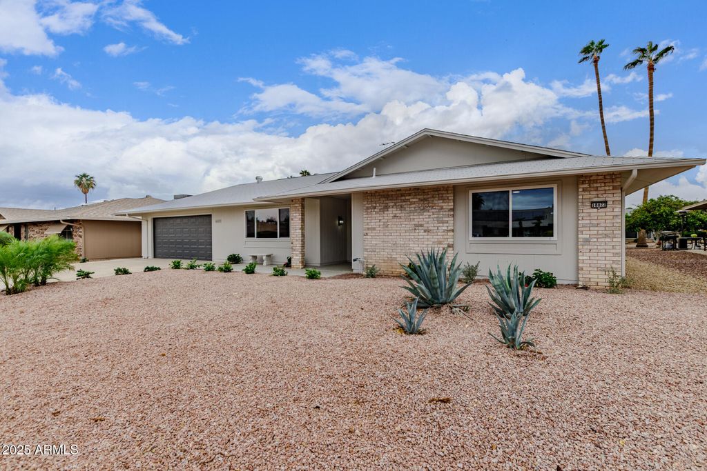 Photo of 18022 N 134th Avenue, Sun City West, AZ 85375 (MLS # 6932339)