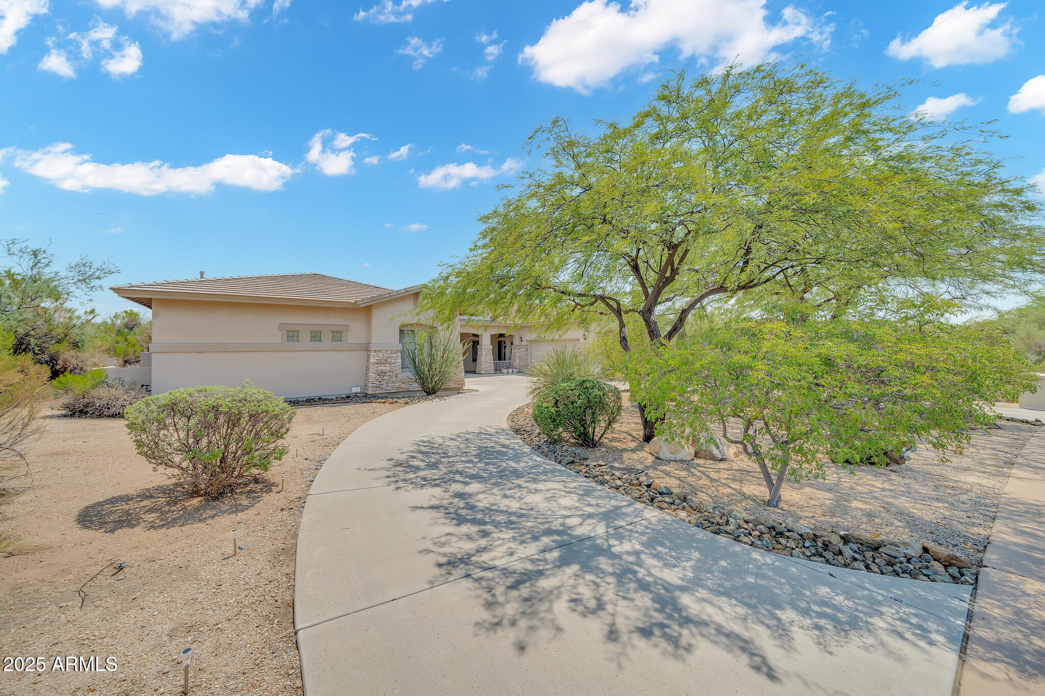 8607 E PRESERVE Way
