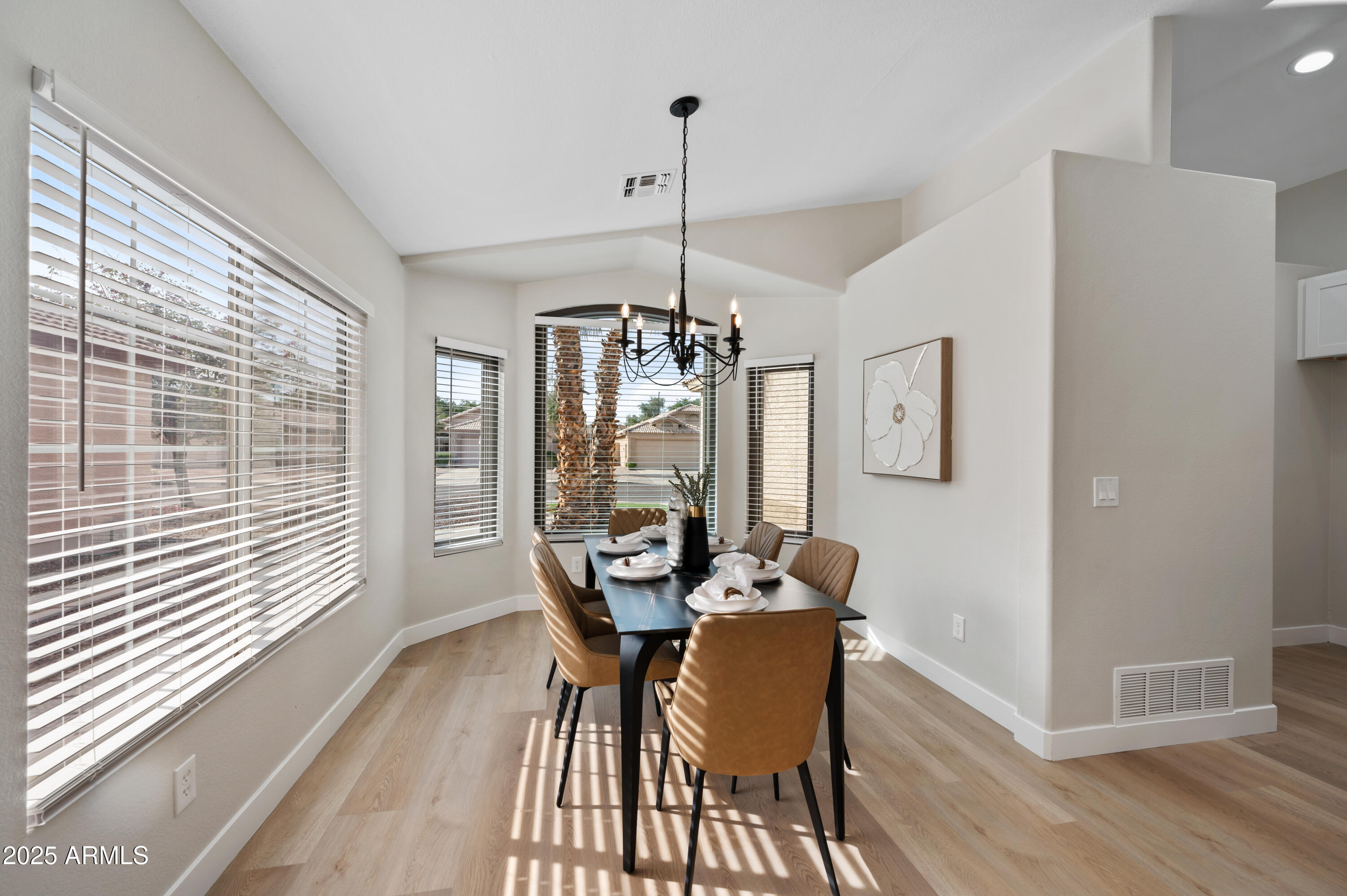 116 W JASPER Drive