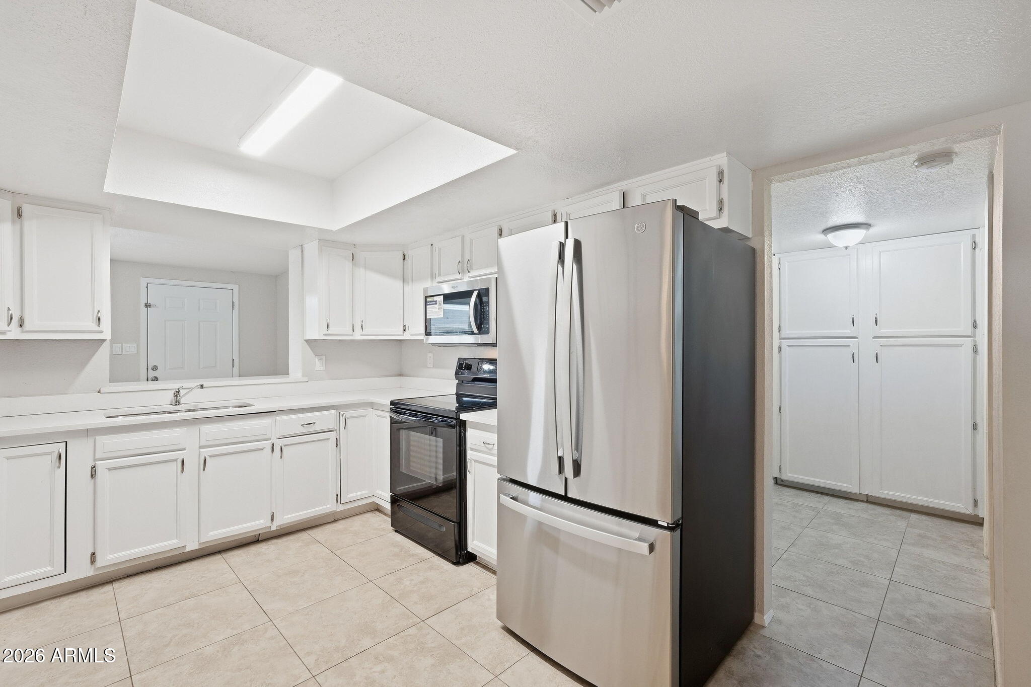 3143 W JULIE Drive
