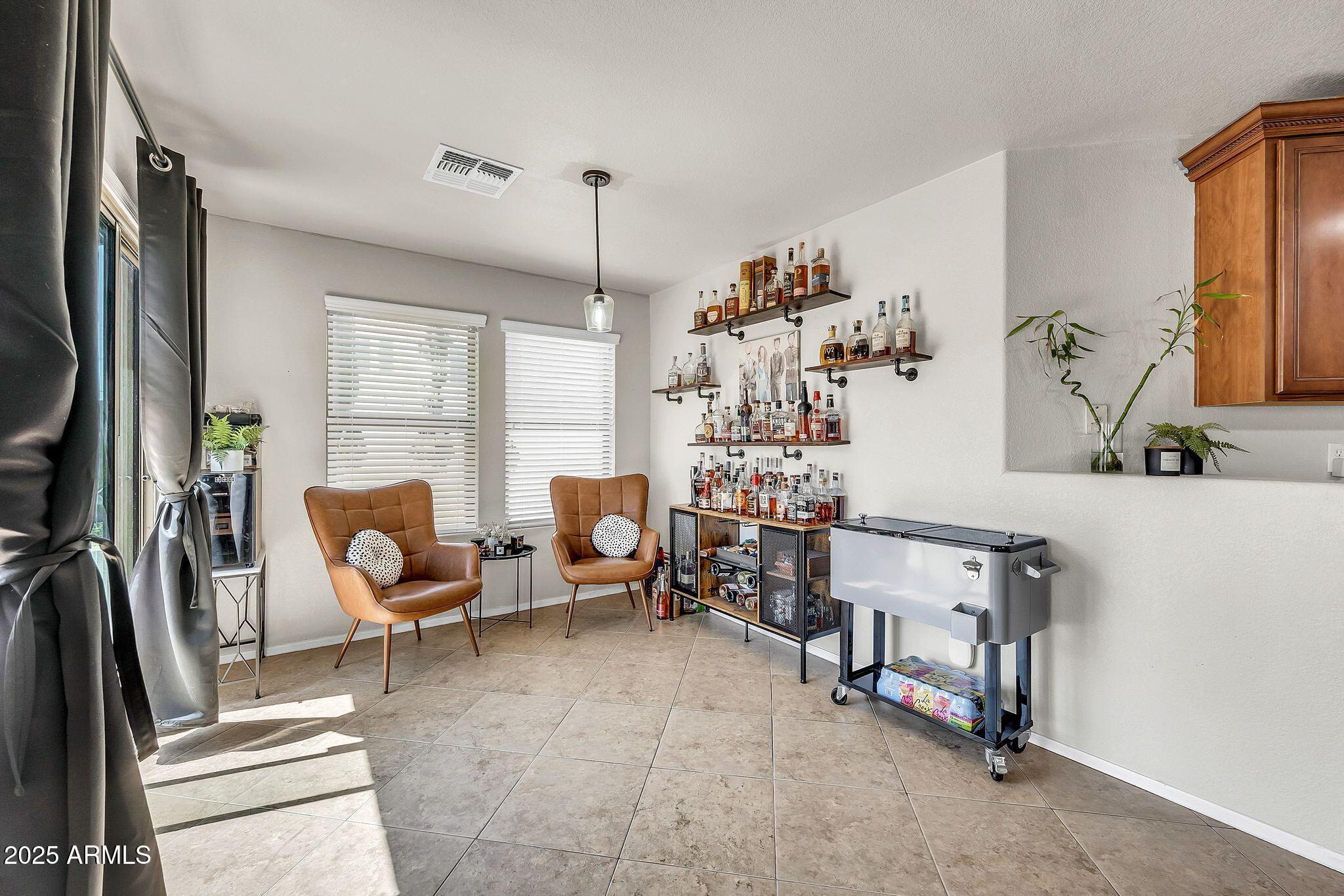 1147 E HARVEST Road