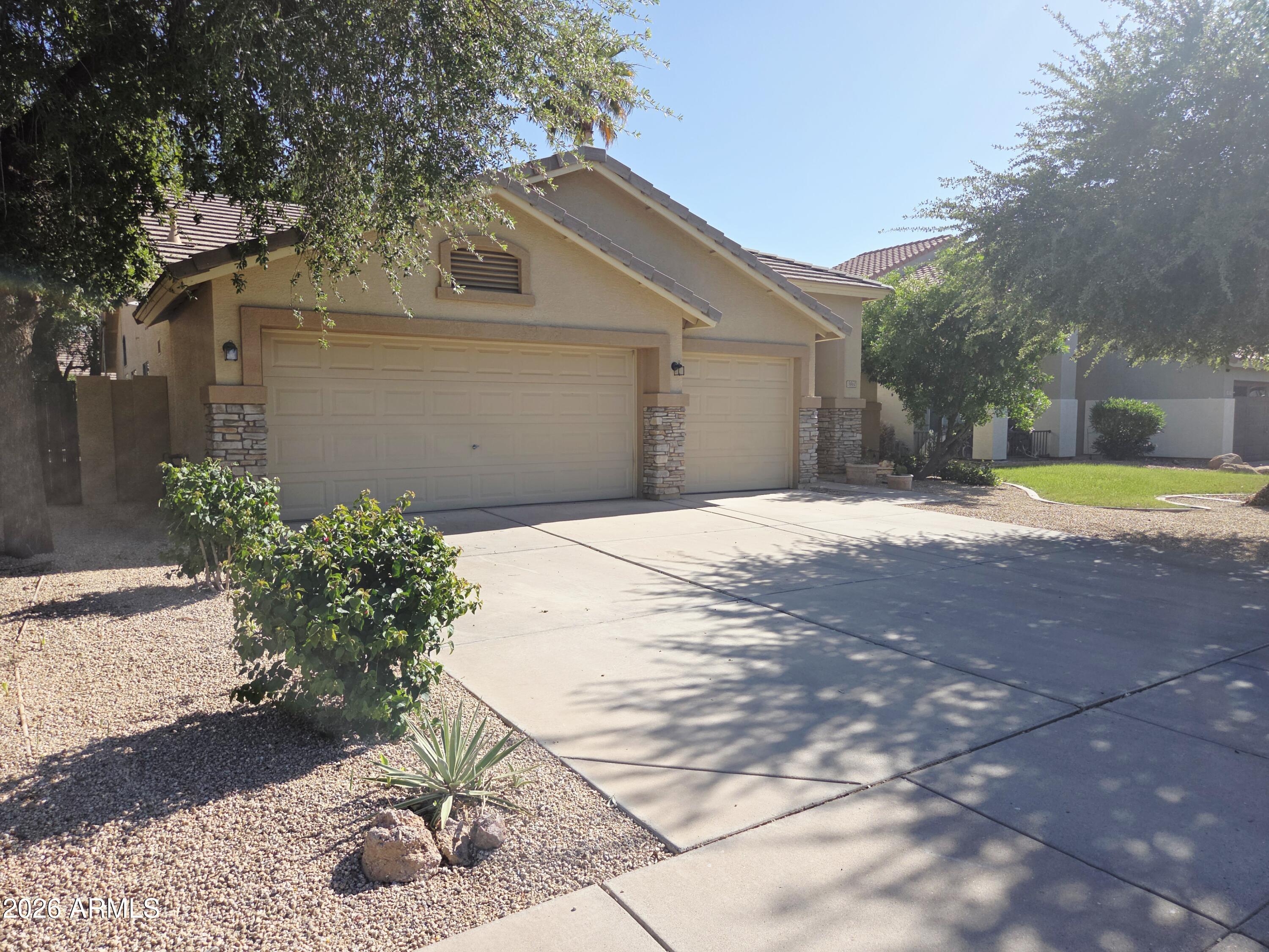 3861 E ASPEN Way