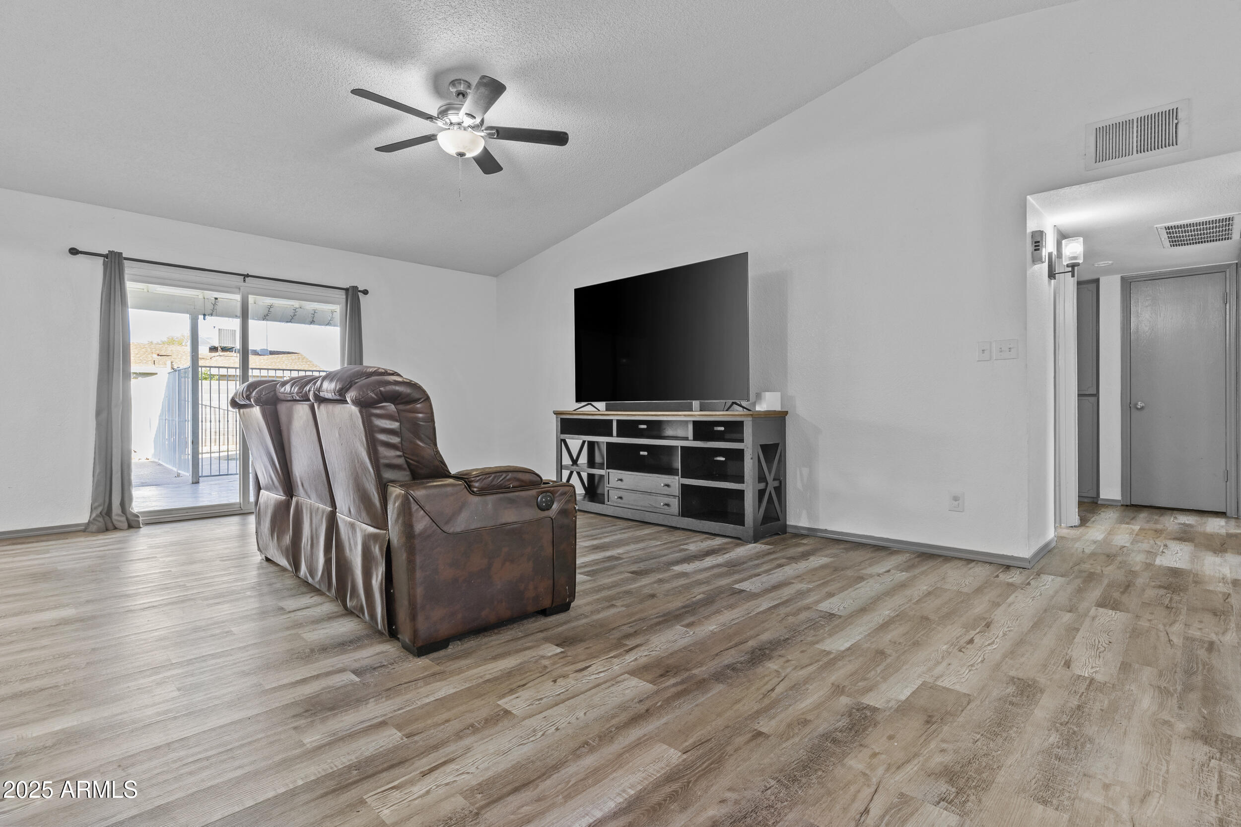 3030 E PUEBLO Avenue